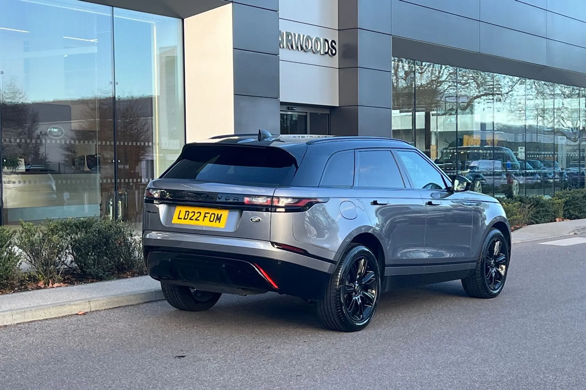 LAND ROVER RANGE ROVER VELAR thumbnail image number 9