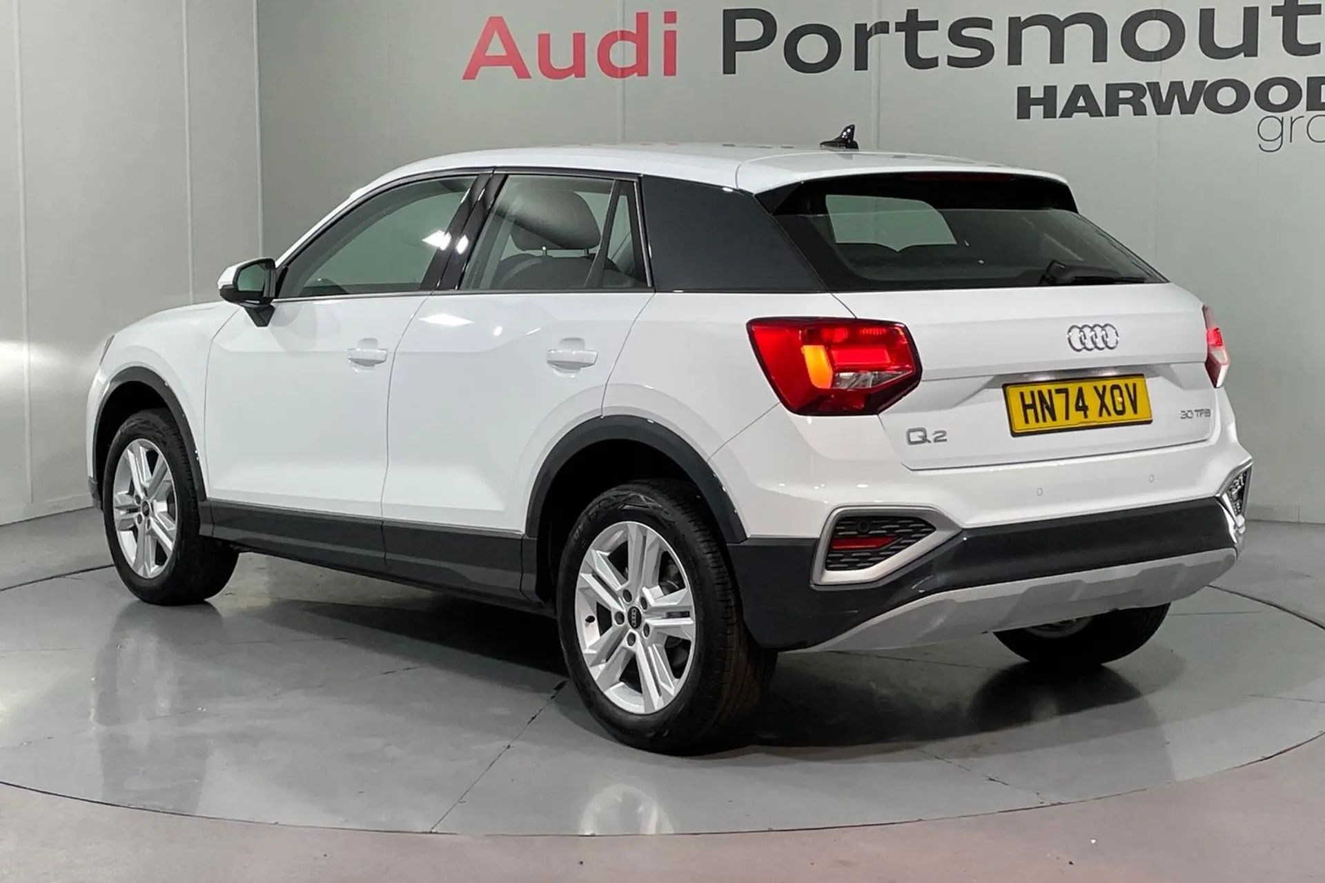 Audi Q2 thumbnail image number 9