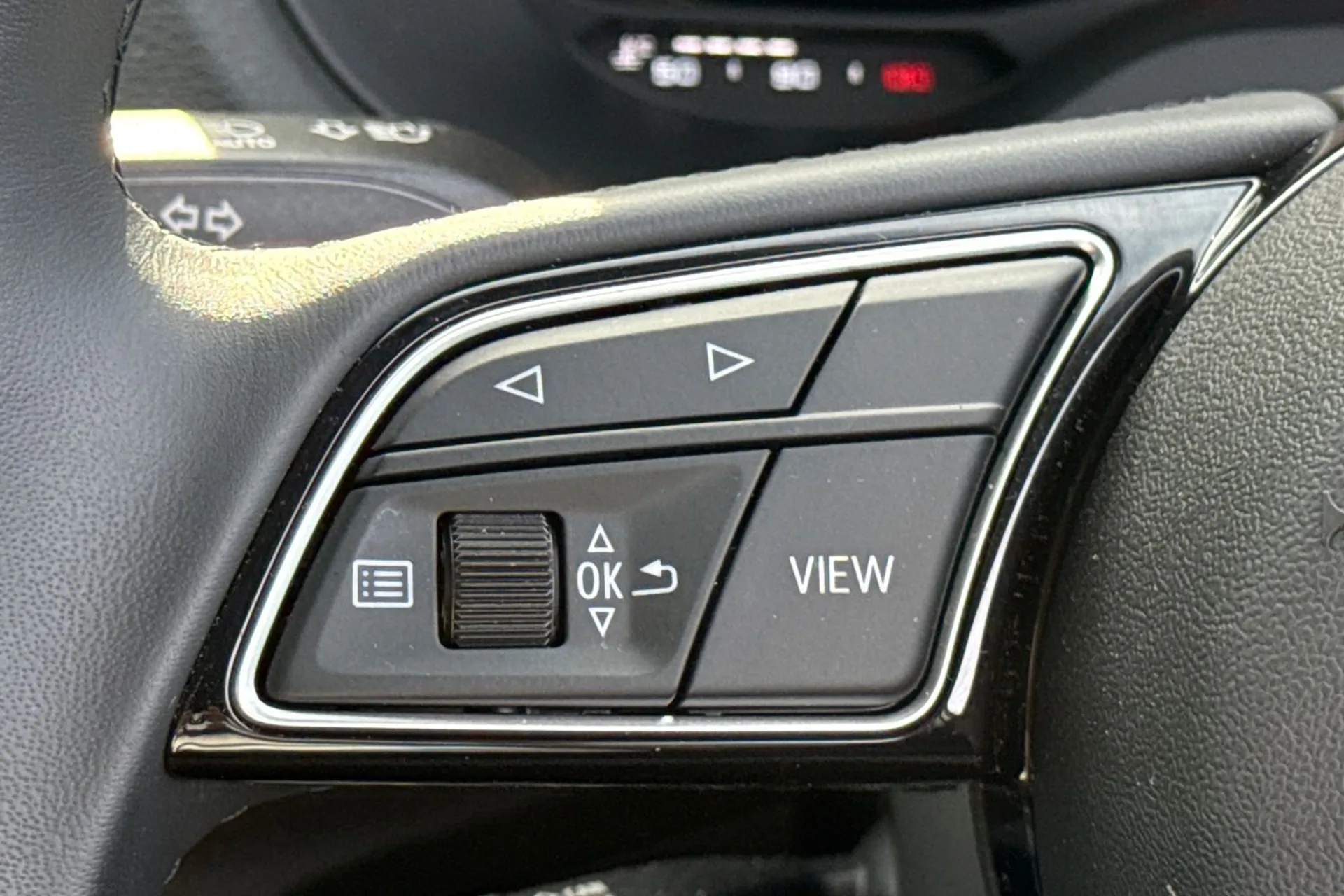 Audi Q2 thumbnail image number 44