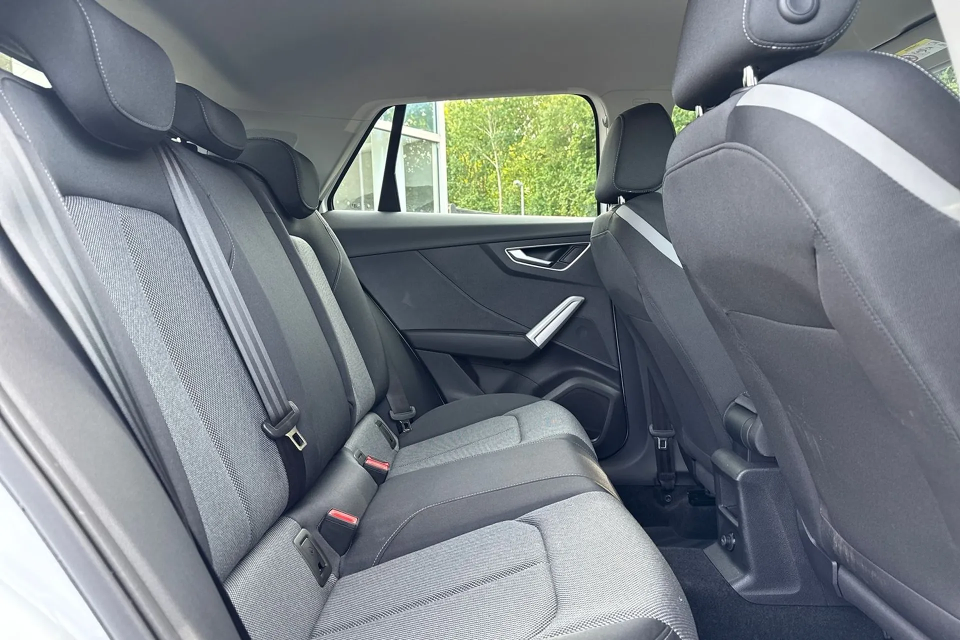 Audi Q2 thumbnail image number 9