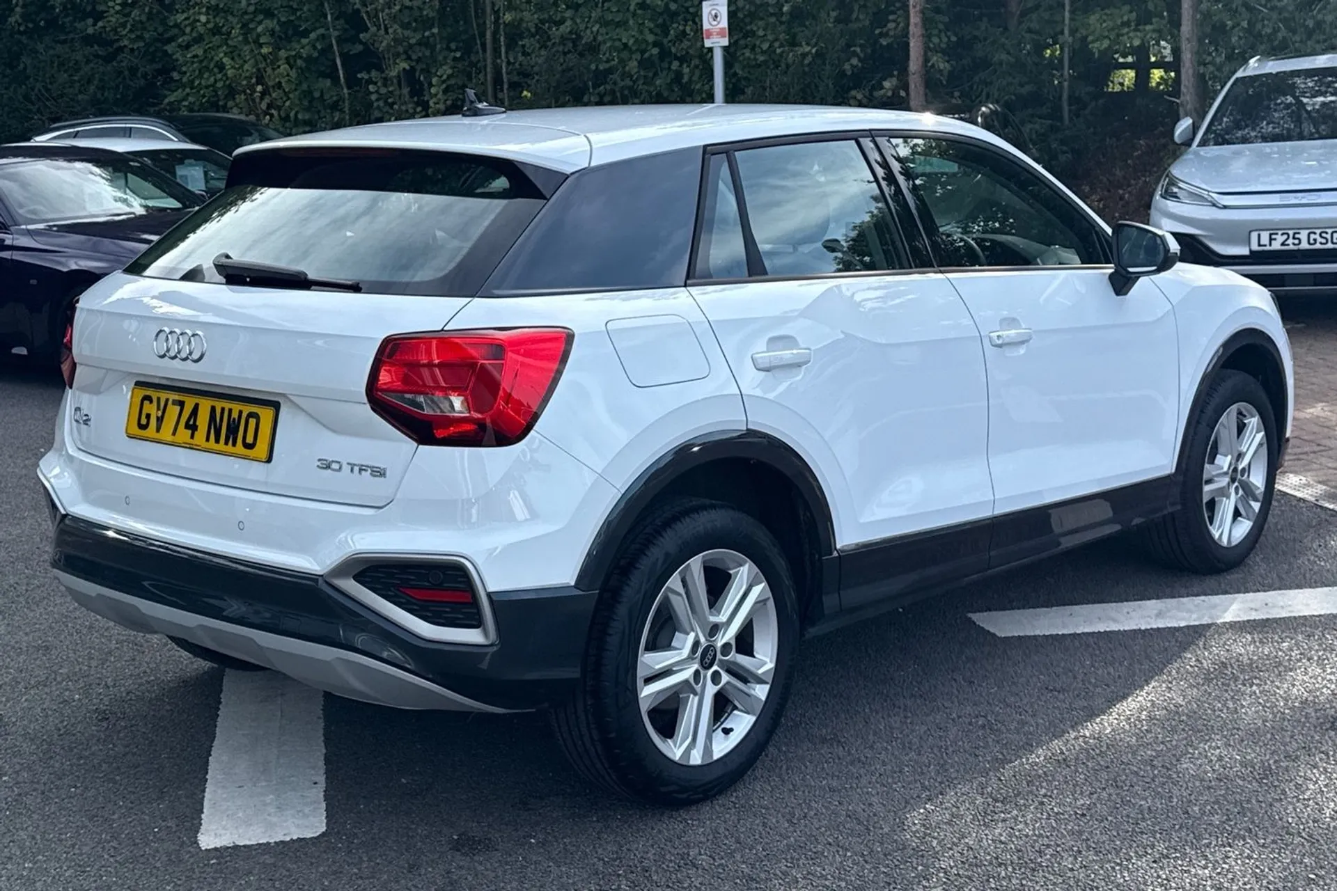 Audi Q2 thumbnail image number 6