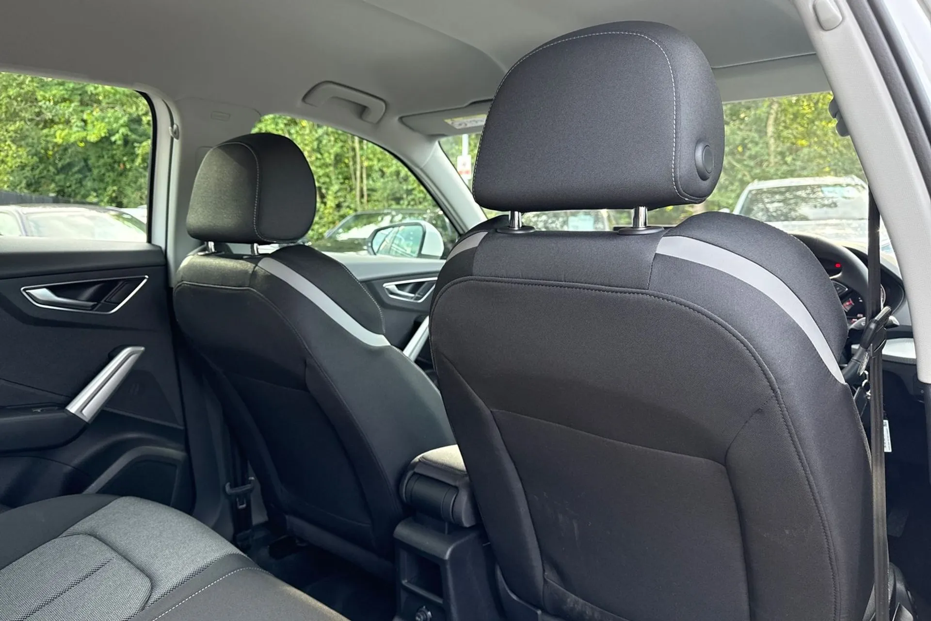 Audi Q2 thumbnail image number 10