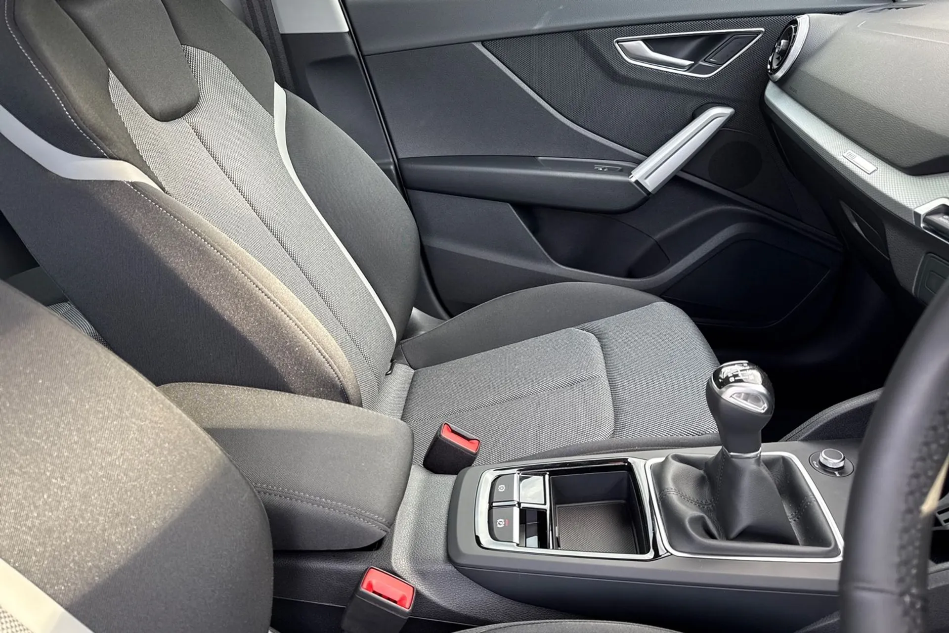 Audi Q2 thumbnail image number 48