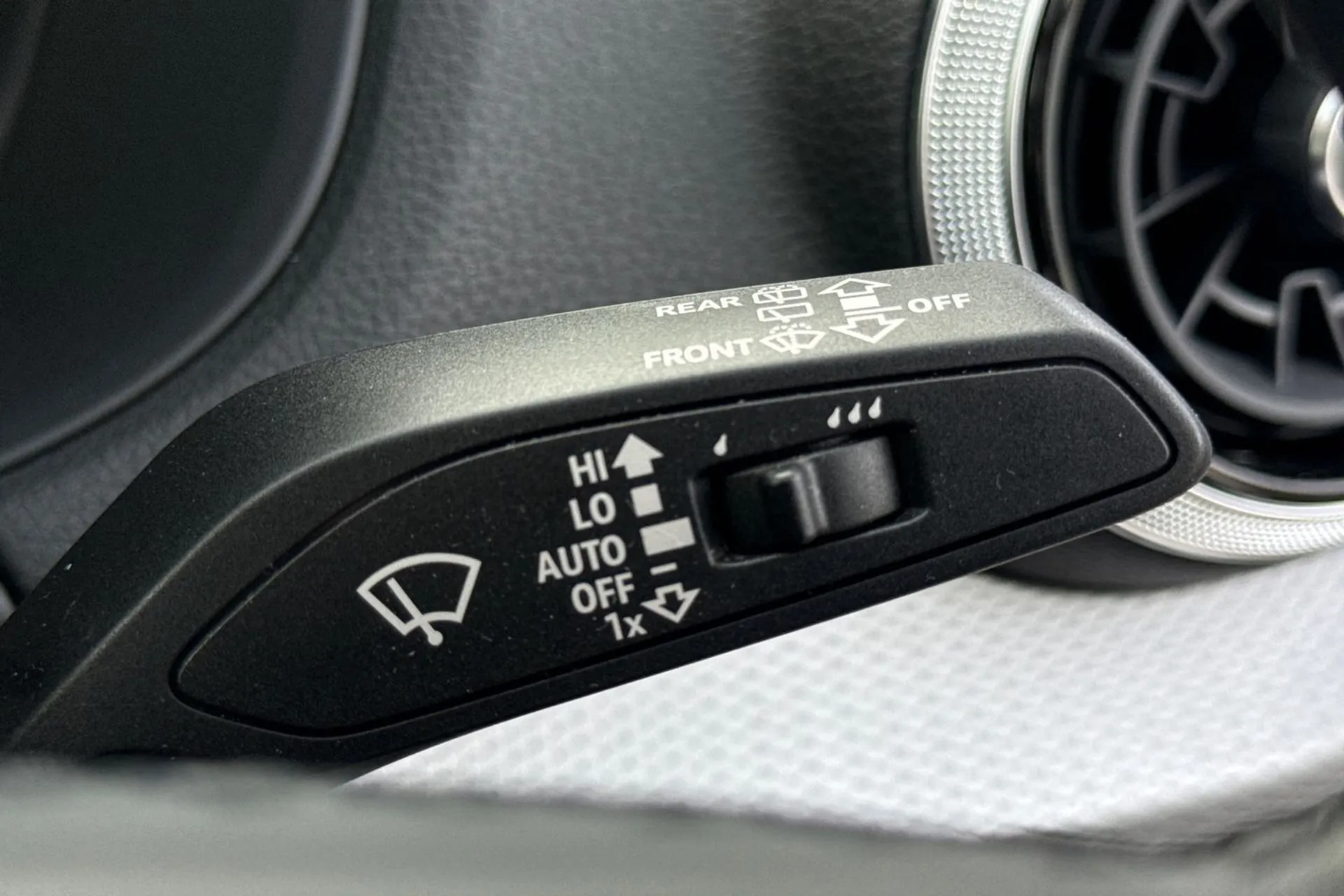 Audi Q2 thumbnail image number 62