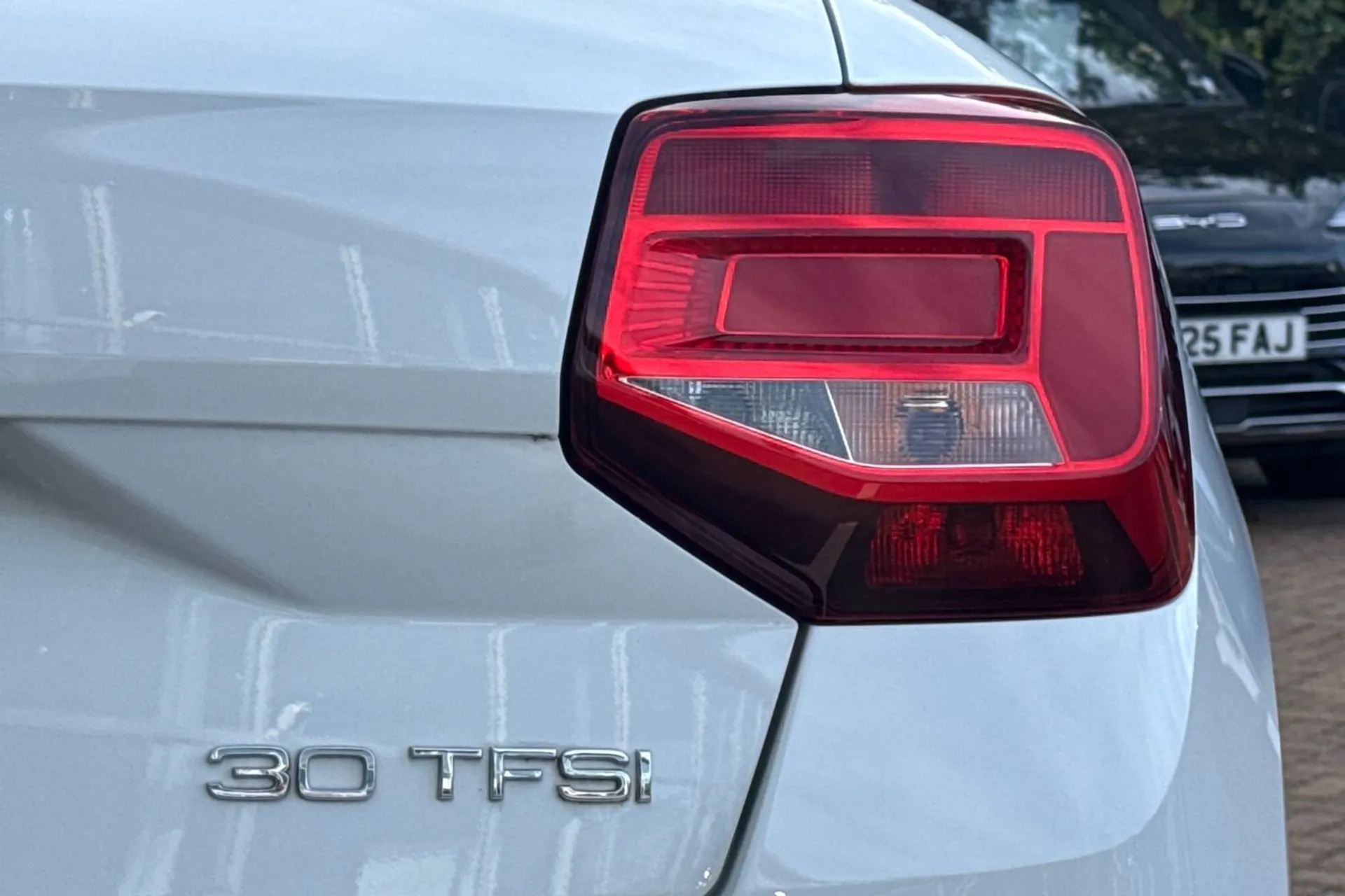 Audi Q2 thumbnail image number 43