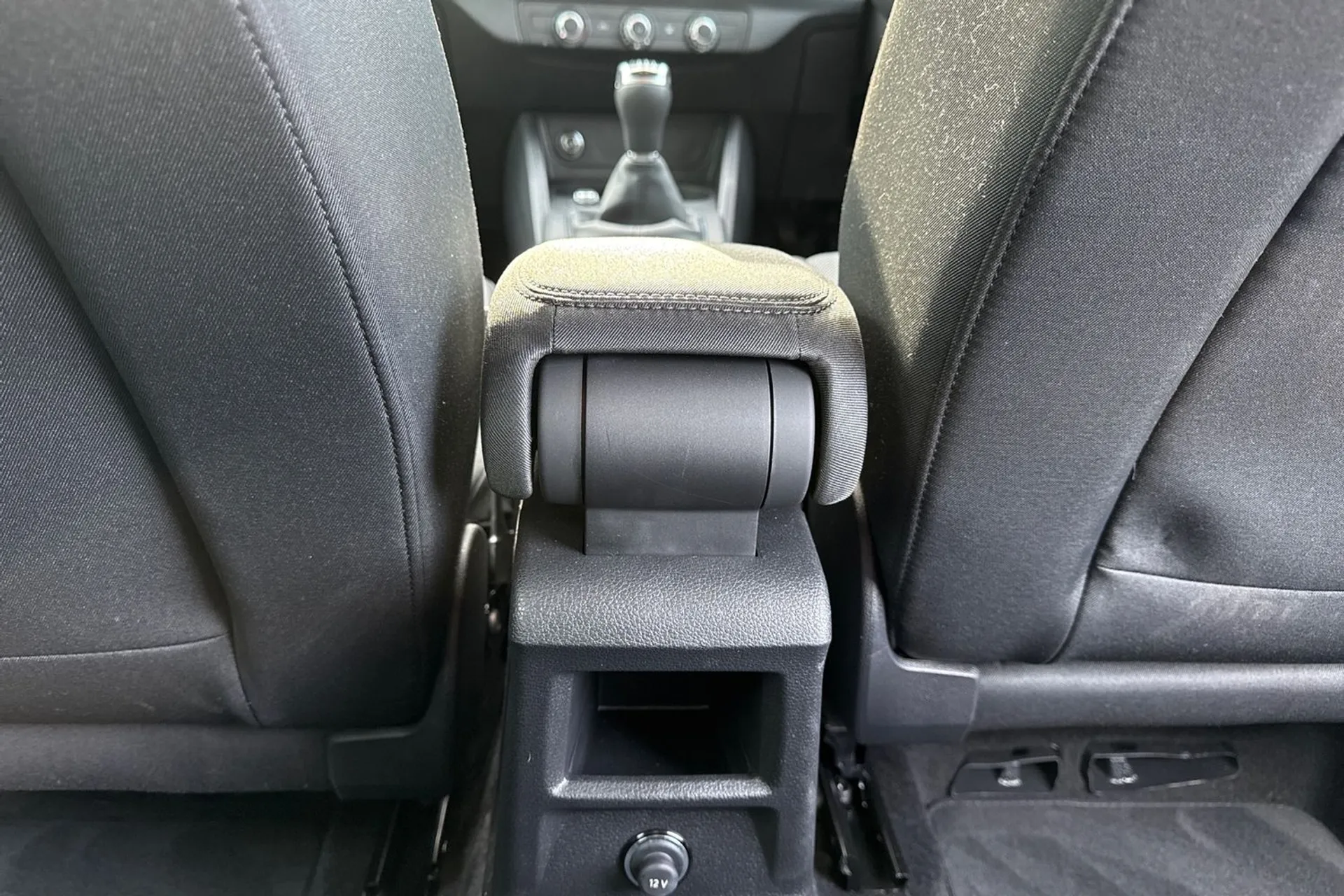 Audi Q2 thumbnail image number 26