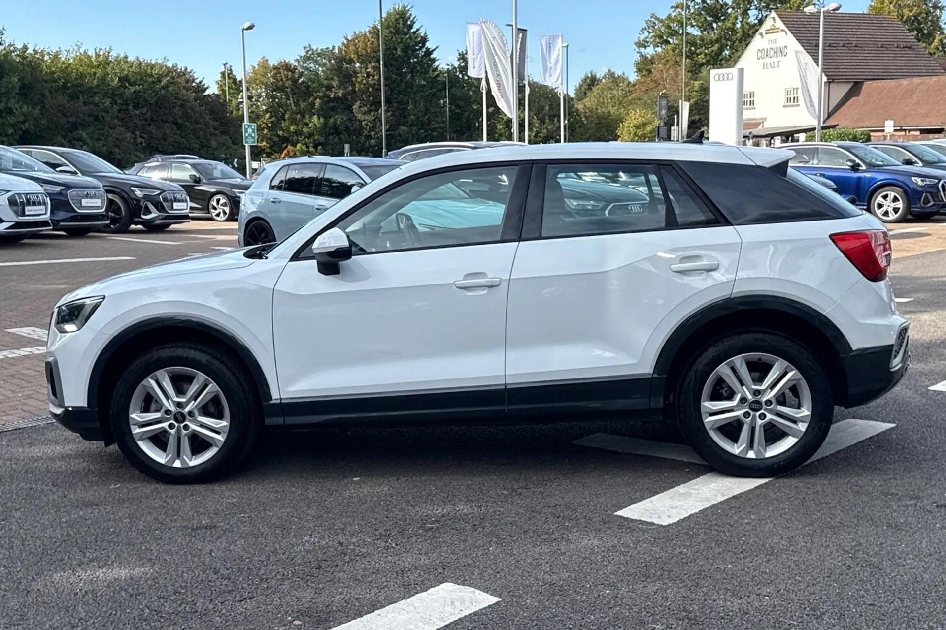 Audi Q2 thumbnail image number 13