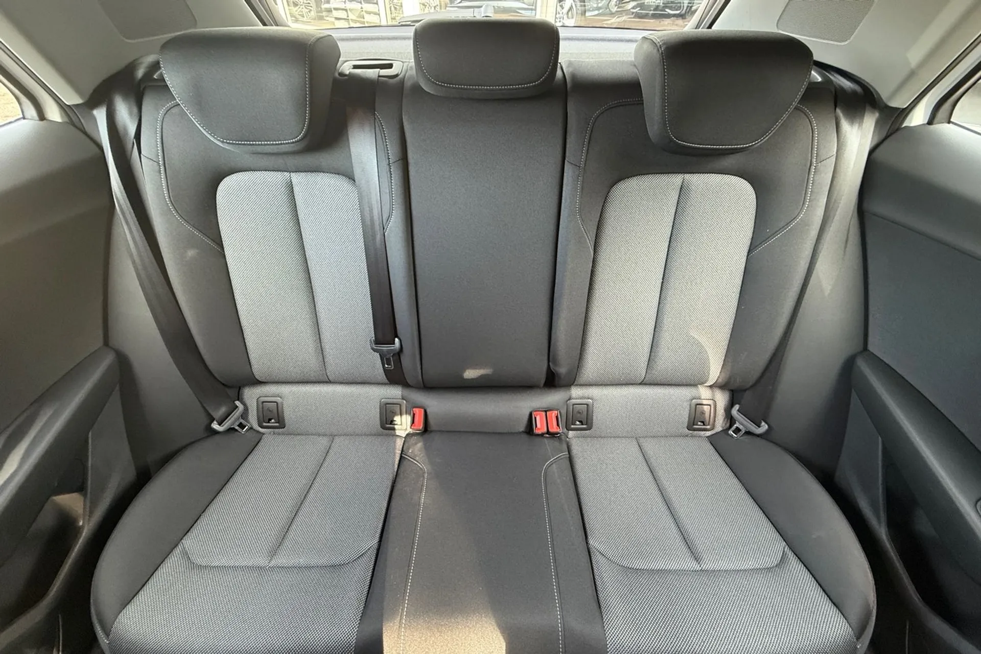 Audi Q2 thumbnail image number 24