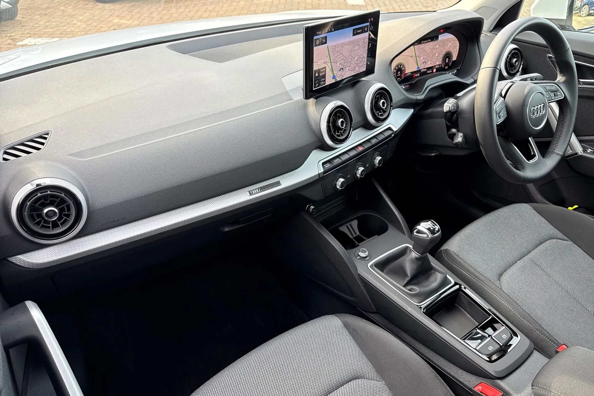 Audi Q2 thumbnail image number 16