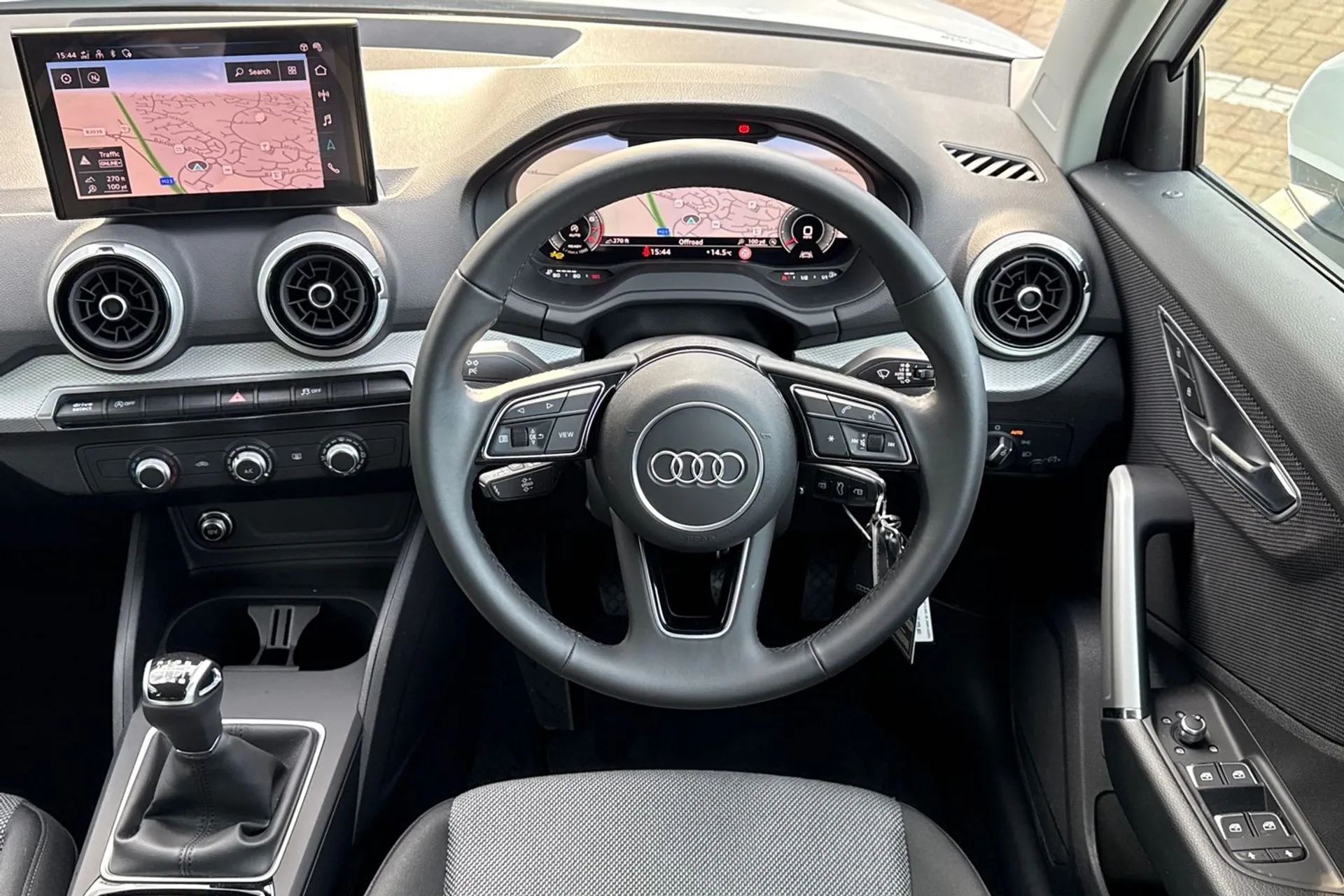 Audi Q2 thumbnail image number 39