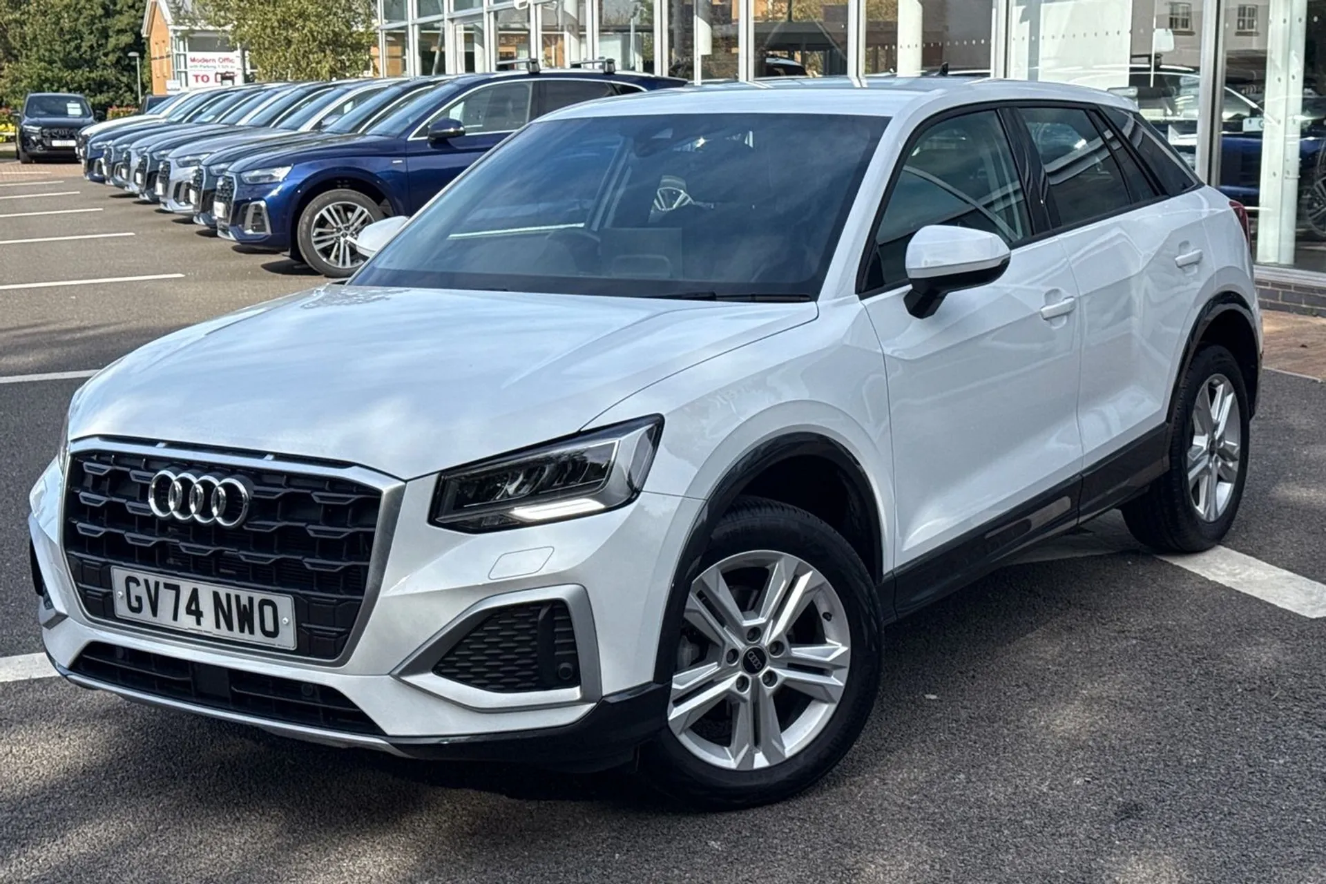 Audi Q2 thumbnail image number 14