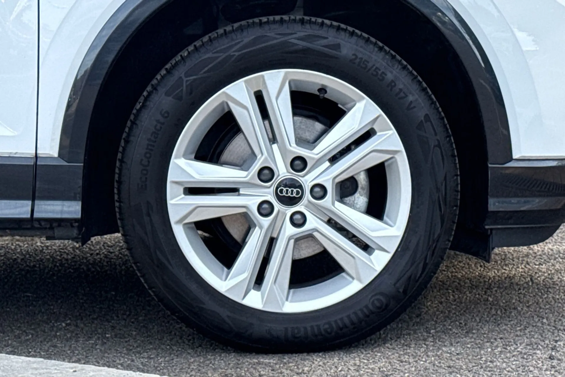 Audi Q2 thumbnail image number 22