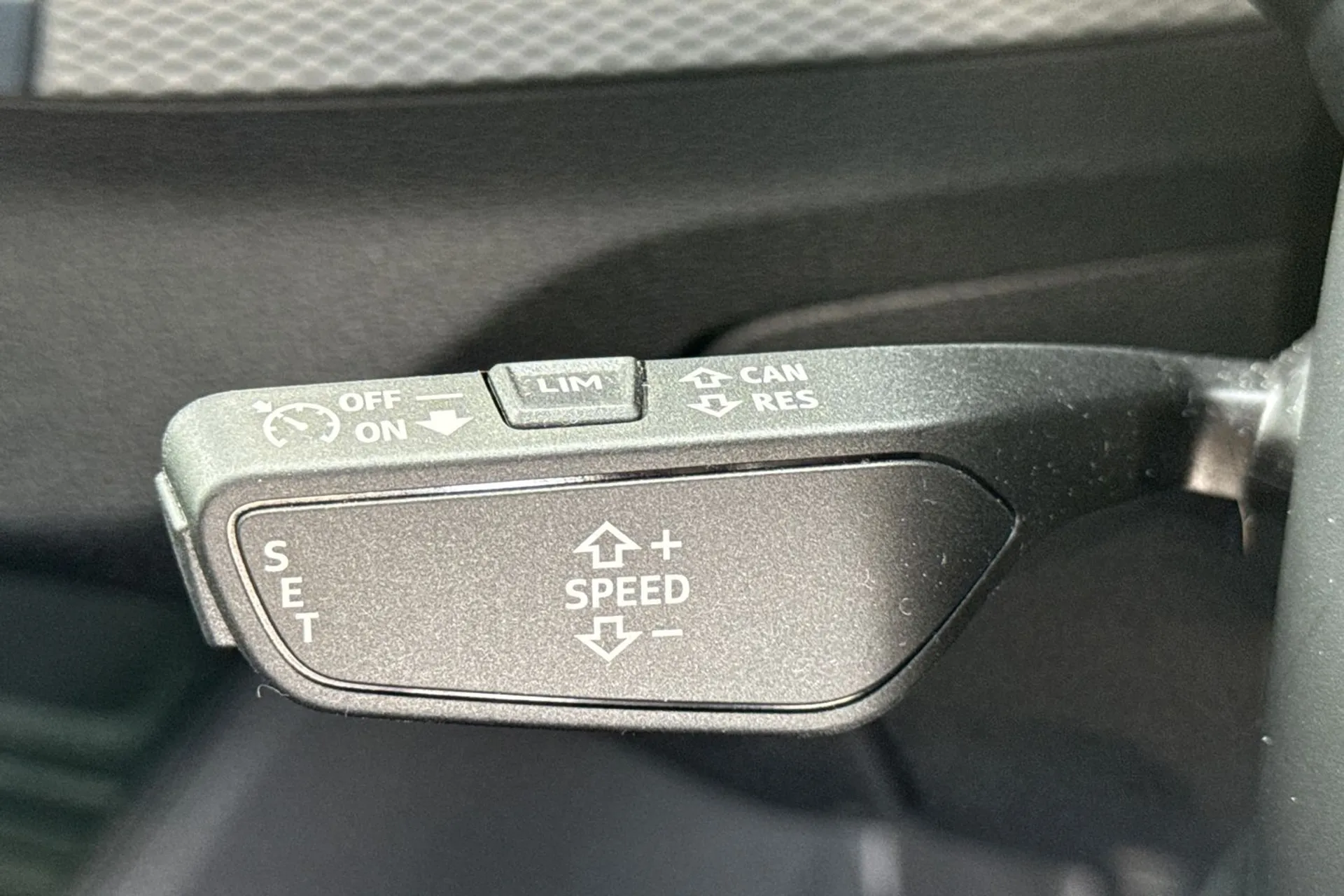 Audi Q2 thumbnail image number 59