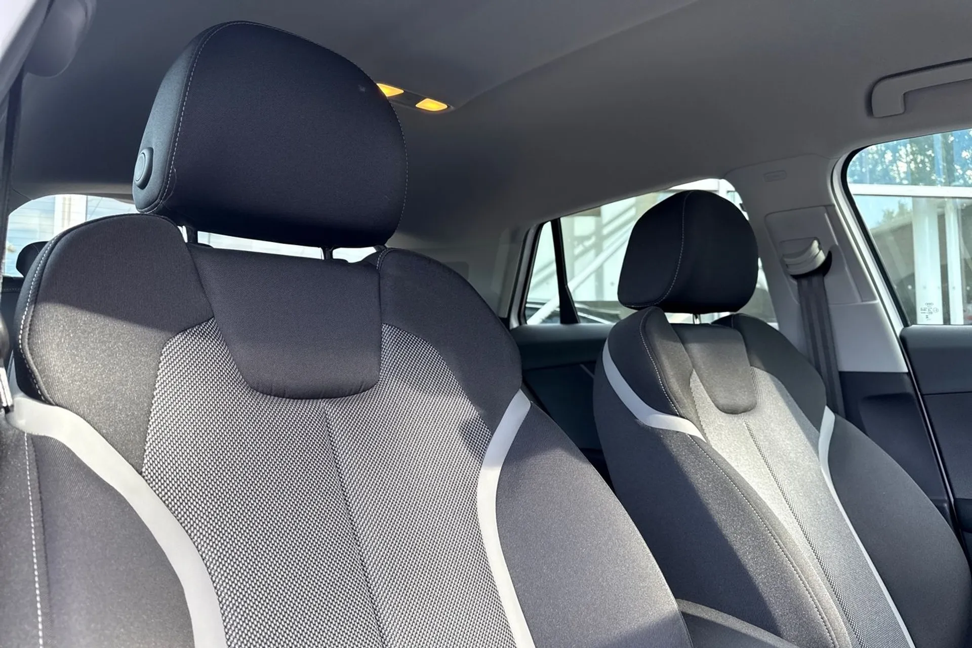 Audi Q2 thumbnail image number 56