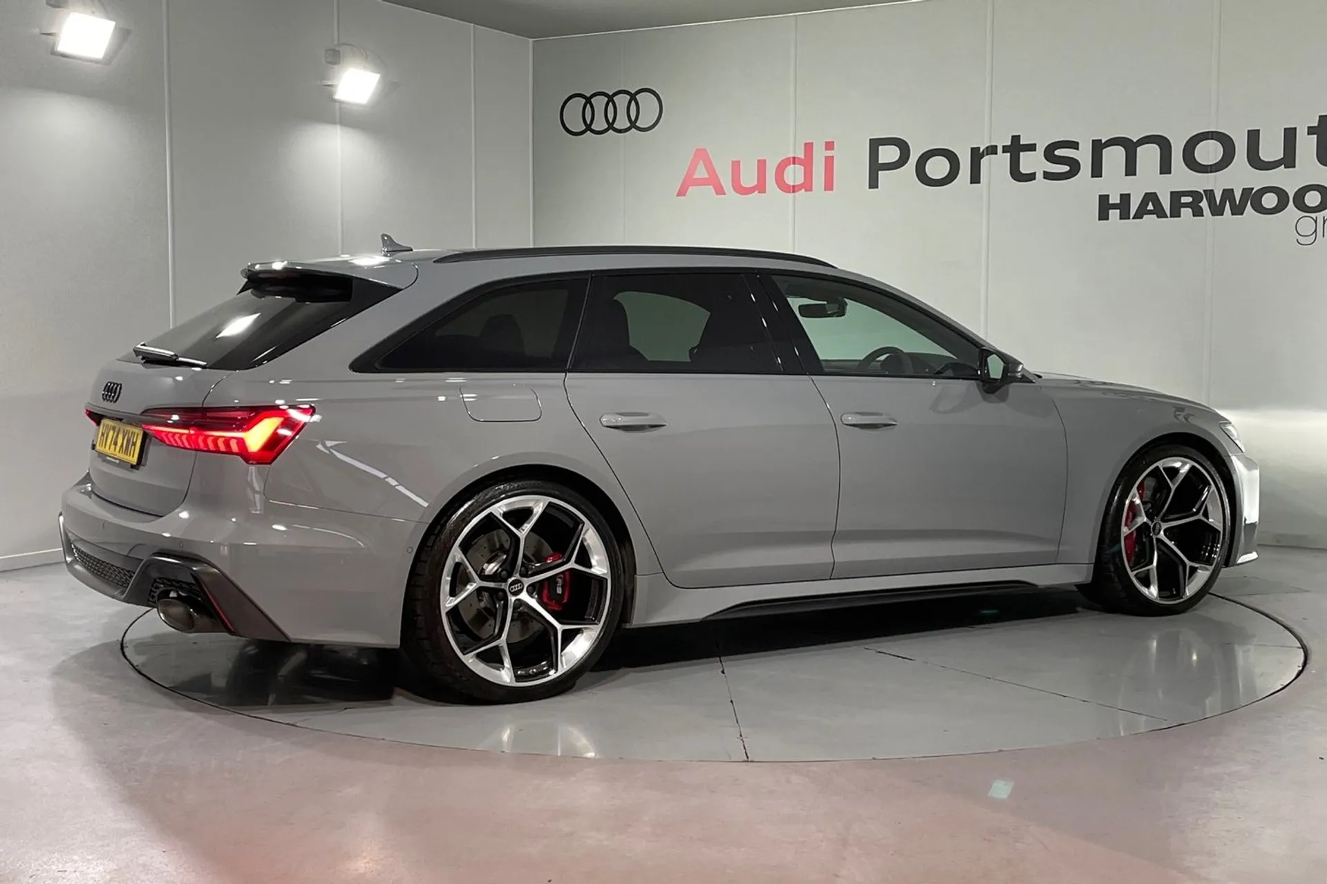 Audi RS6 thumbnail image number 11