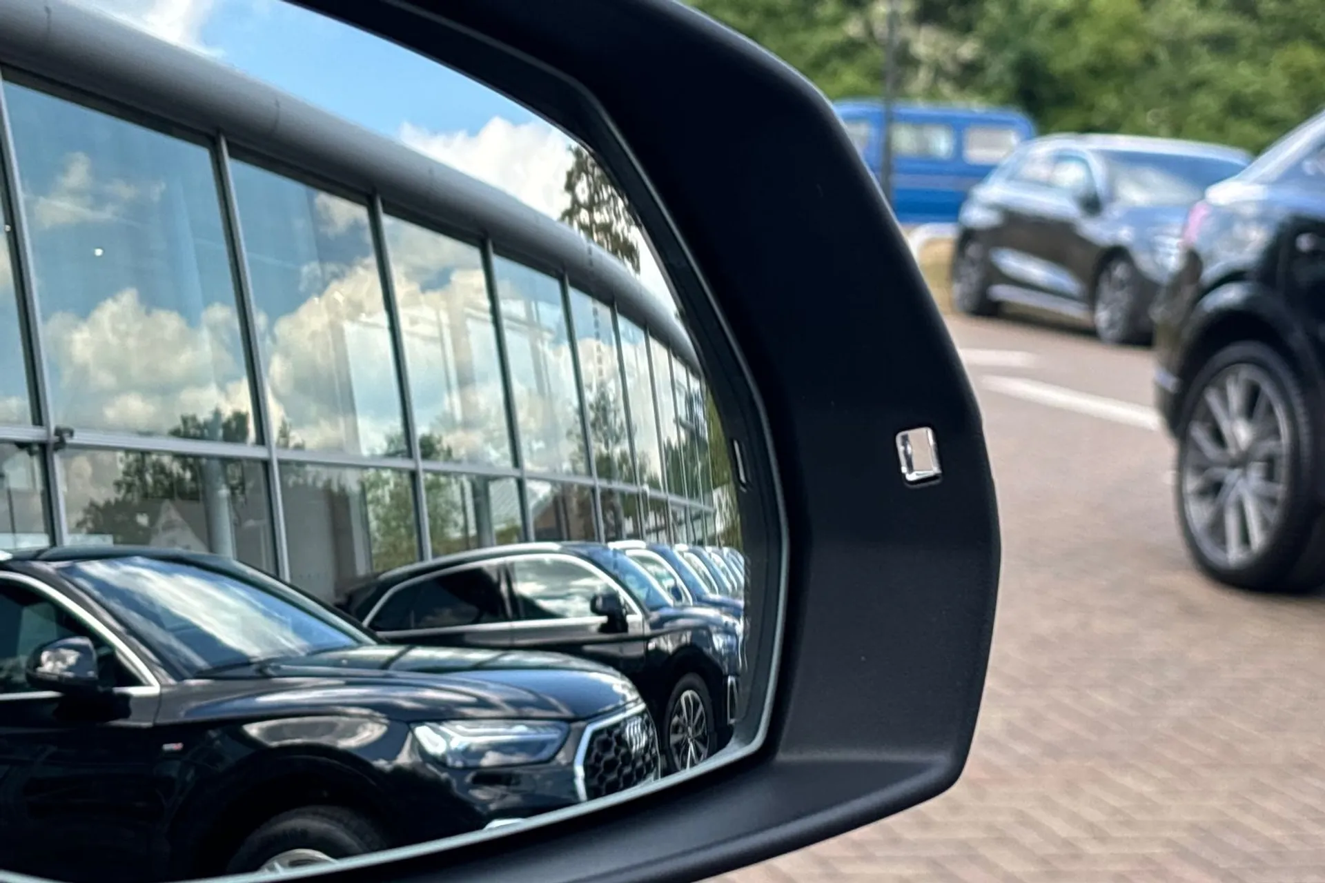 Audi Q7 thumbnail image number 48