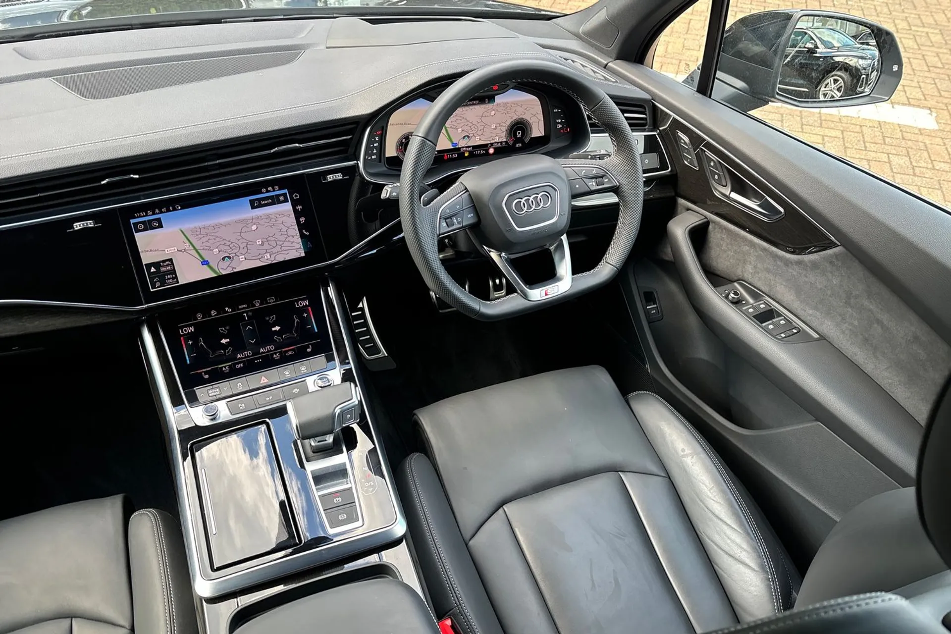 Audi Q7 thumbnail image number 33
