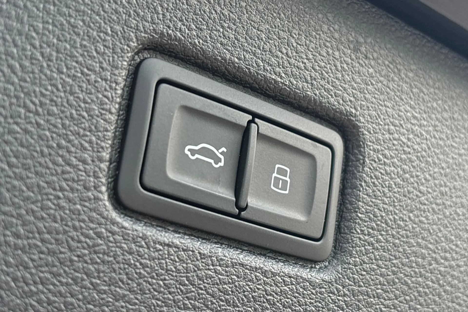 Audi Q7 thumbnail image number 19