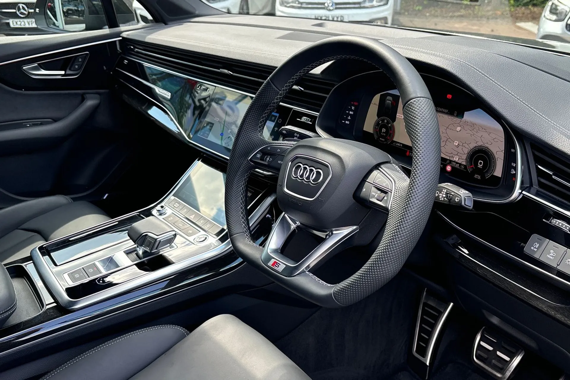 Audi Q7 thumbnail image number 25