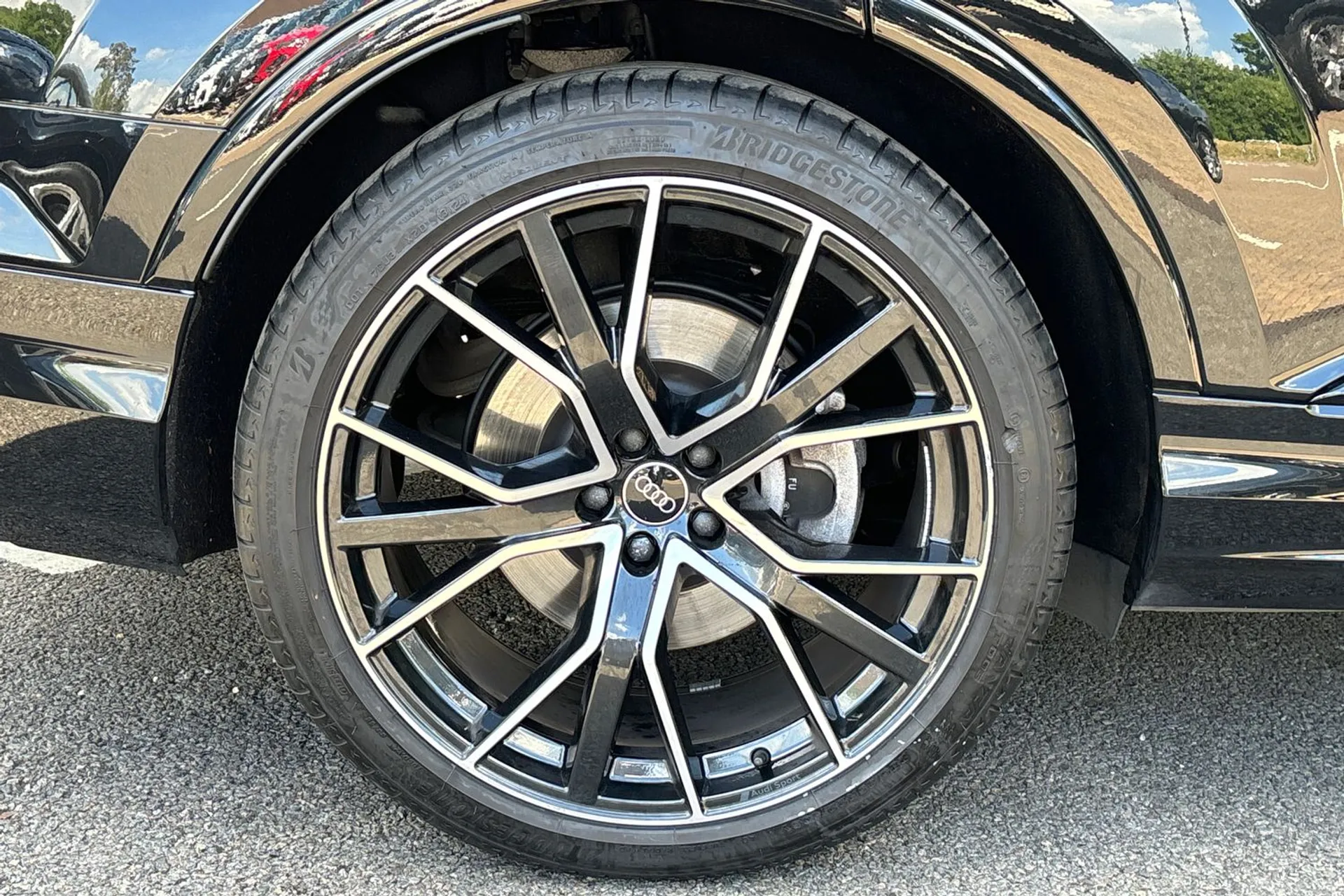 Audi Q7 thumbnail image number 12