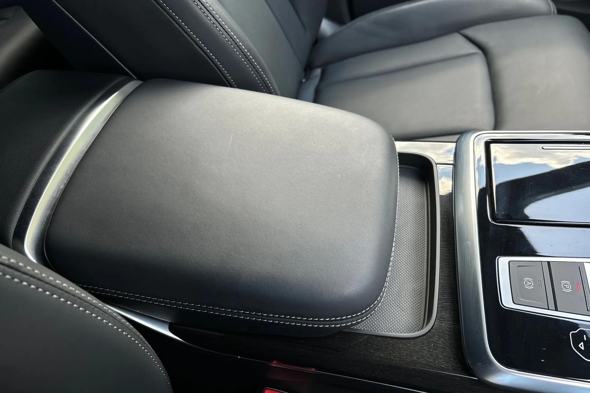 Audi Q7 thumbnail image number 40