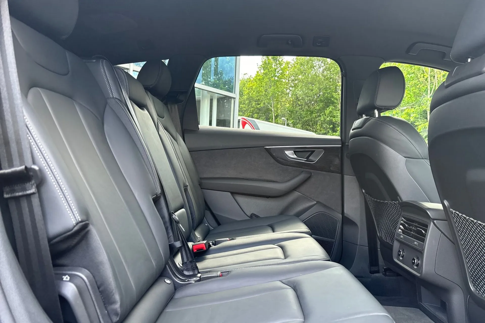 Audi Q7 thumbnail image number 21