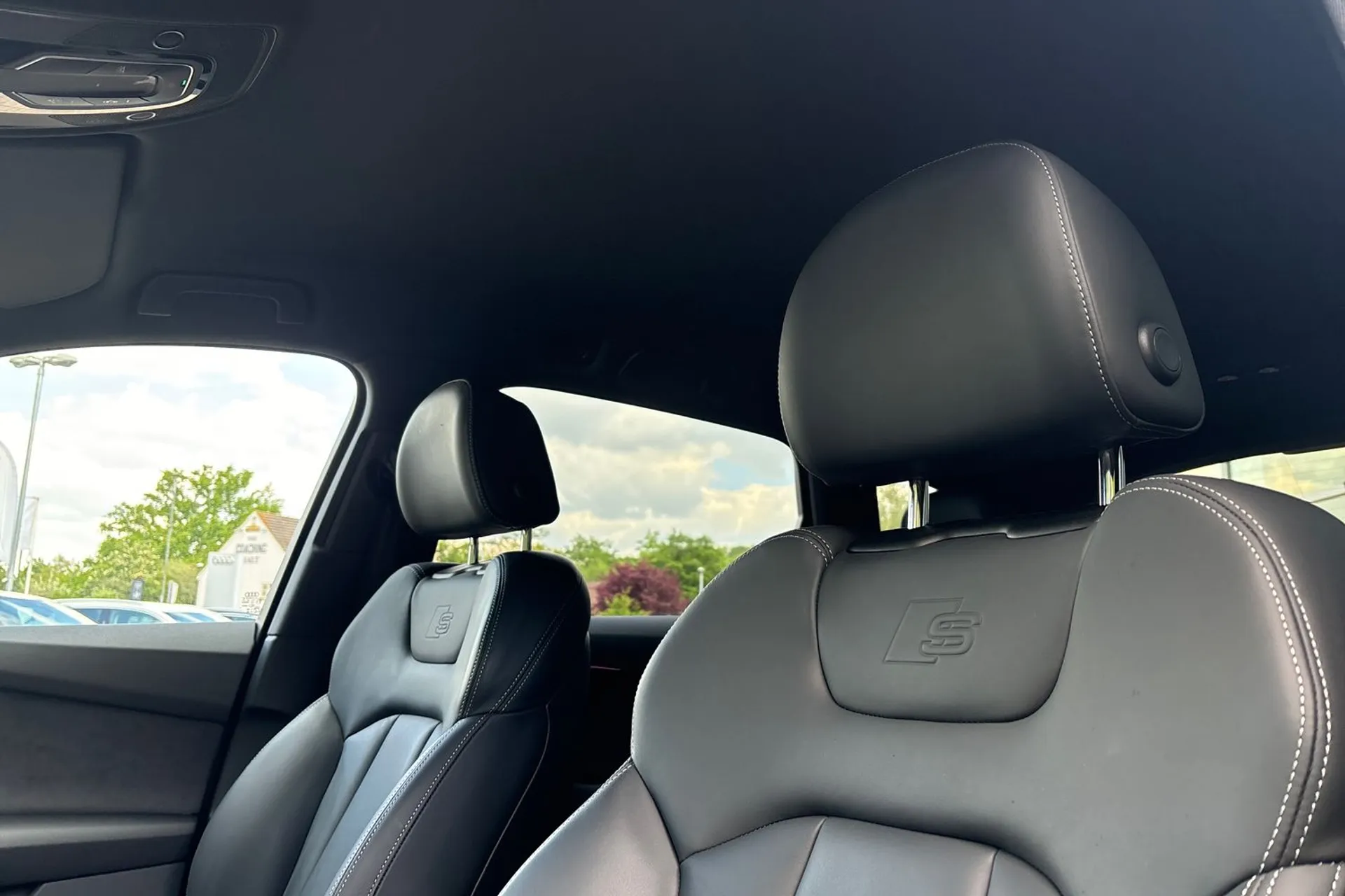 Audi Q7 thumbnail image number 28