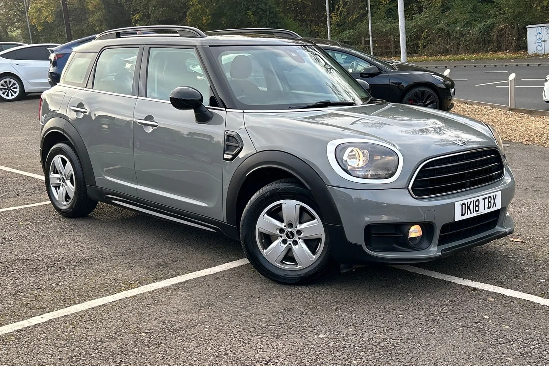 MINI COUNTRYMAN focused image