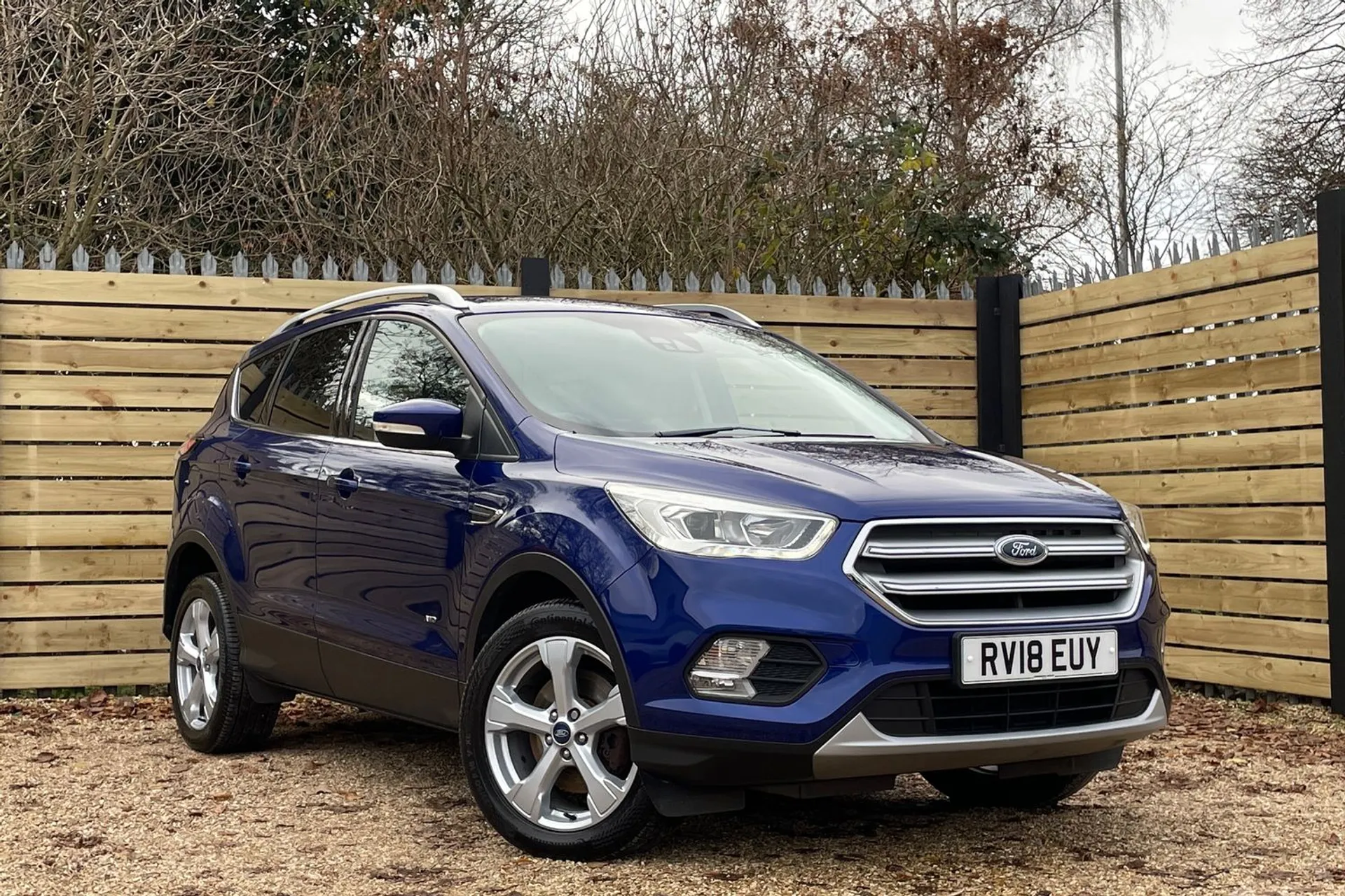 FORD KUGA focused image