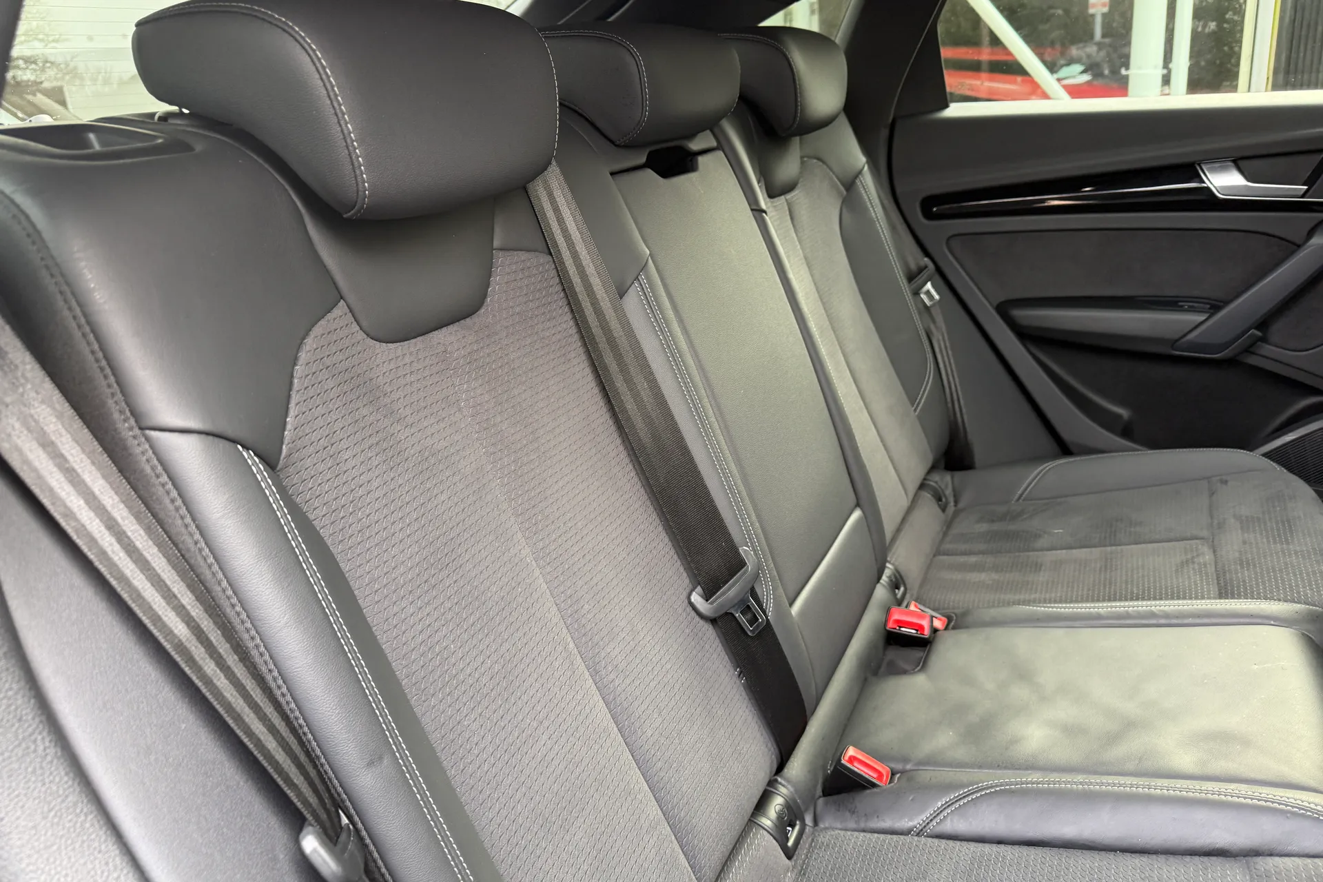 Audi Q5 thumbnail image number 31