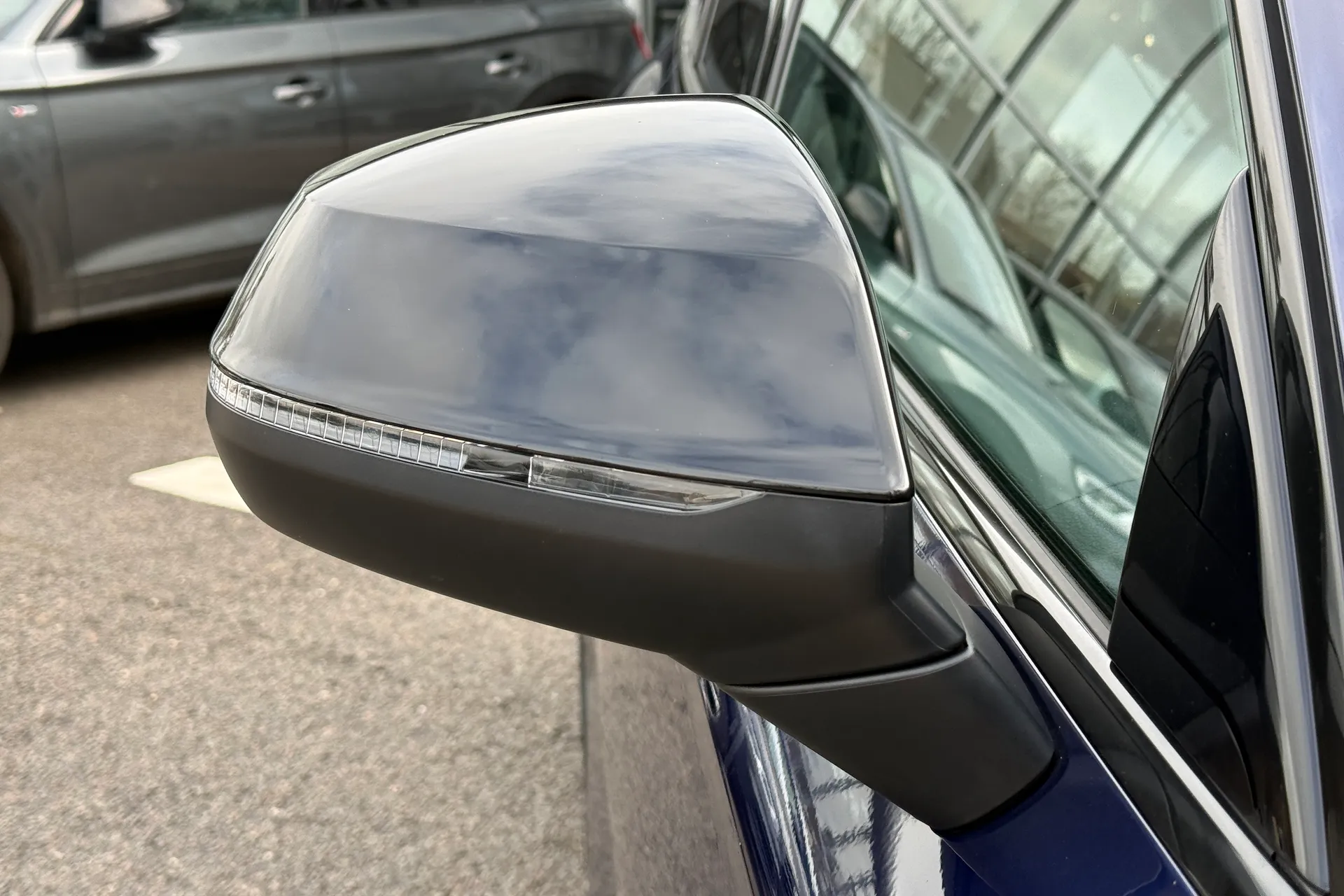 Audi Q5 thumbnail image number 9