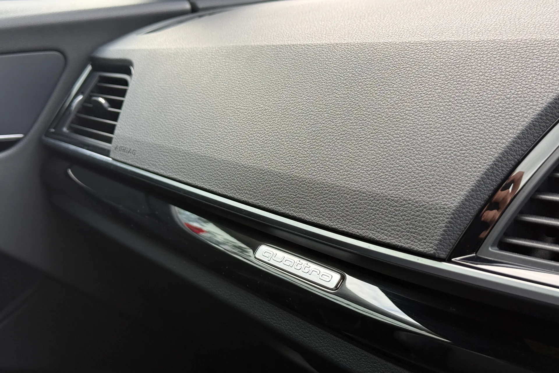 Audi Q5 thumbnail image number 18