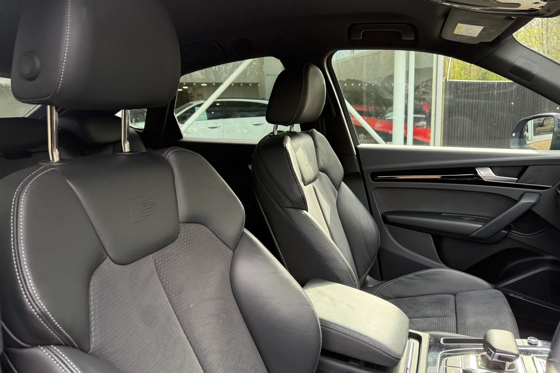 Audi Q5 thumbnail image number 26