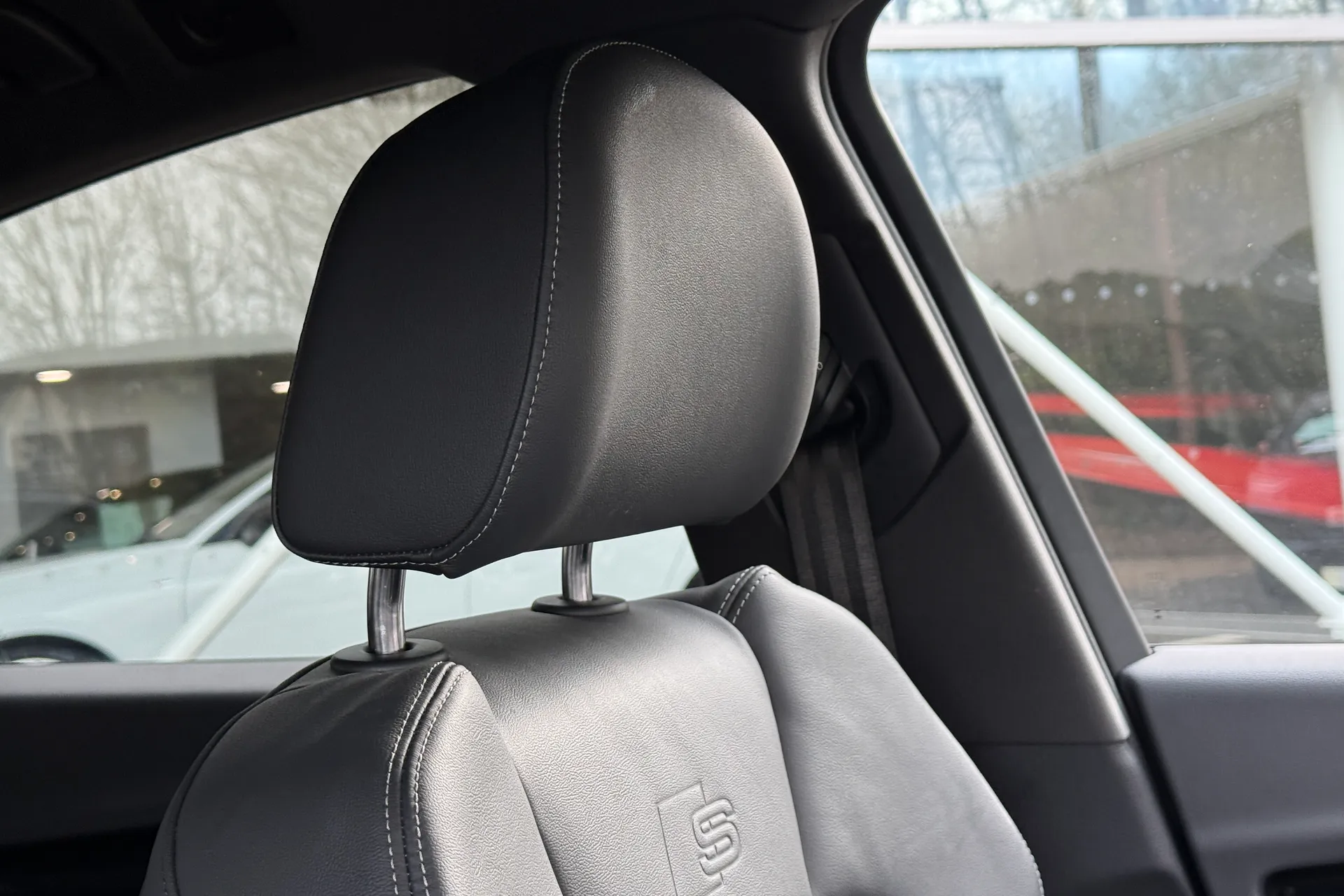 Audi Q5 thumbnail image number 19