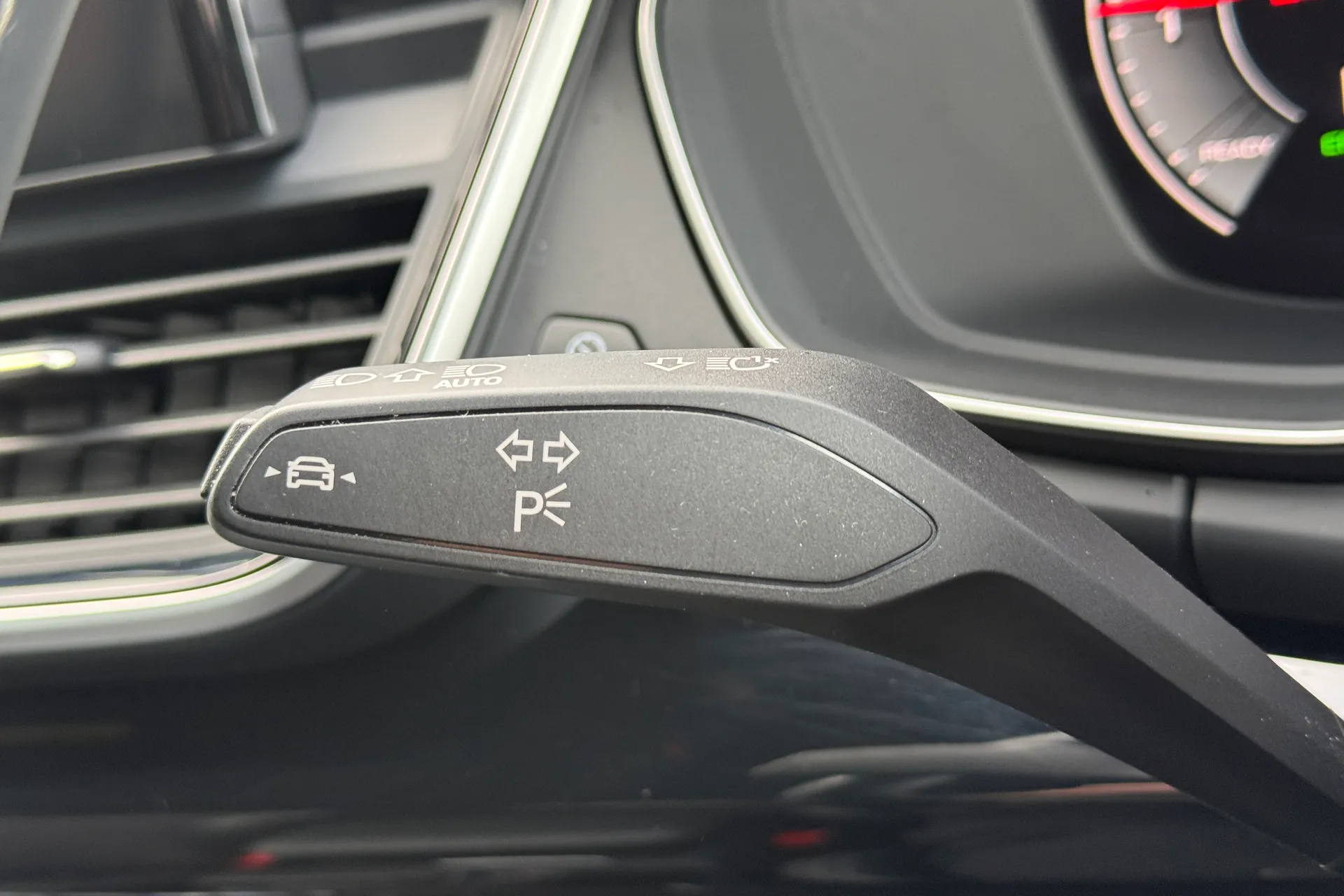 Audi Q5 thumbnail image number 13