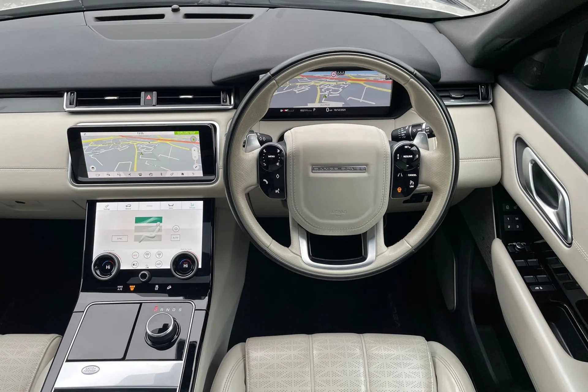 LAND ROVER RANGE ROVER VELAR thumbnail image number 12