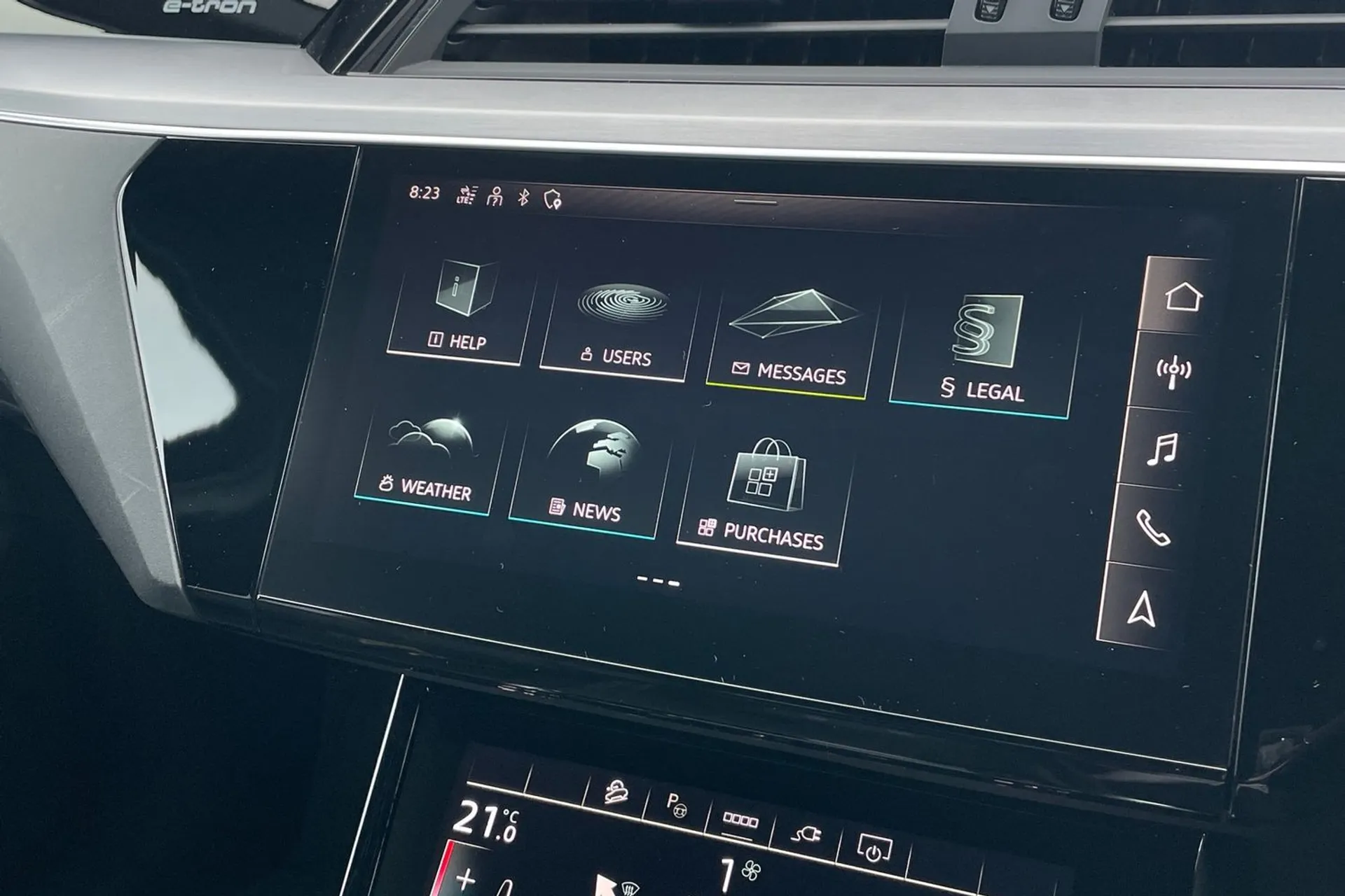 Audi e-tron thumbnail image number 28