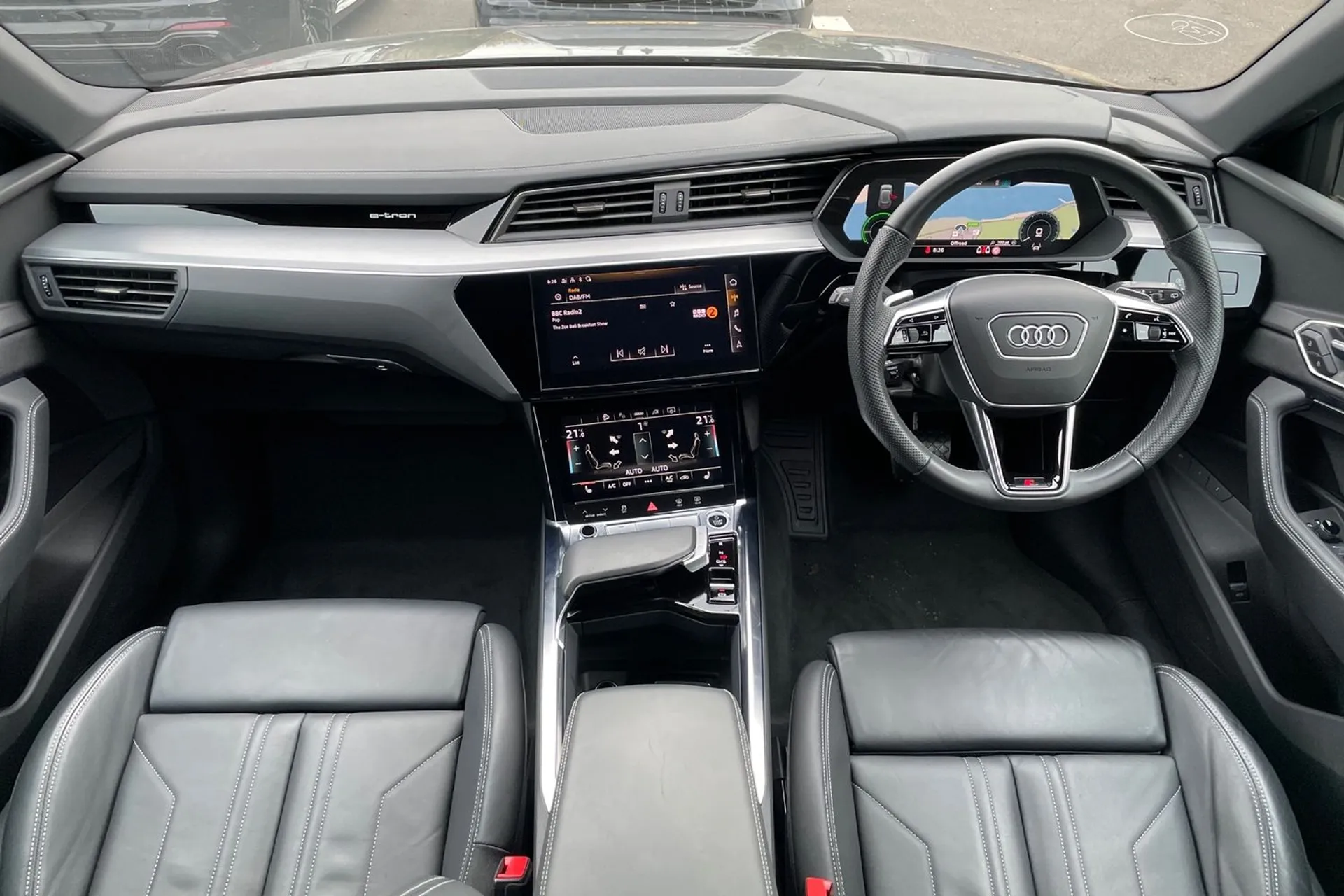 Audi e-tron thumbnail image number 3