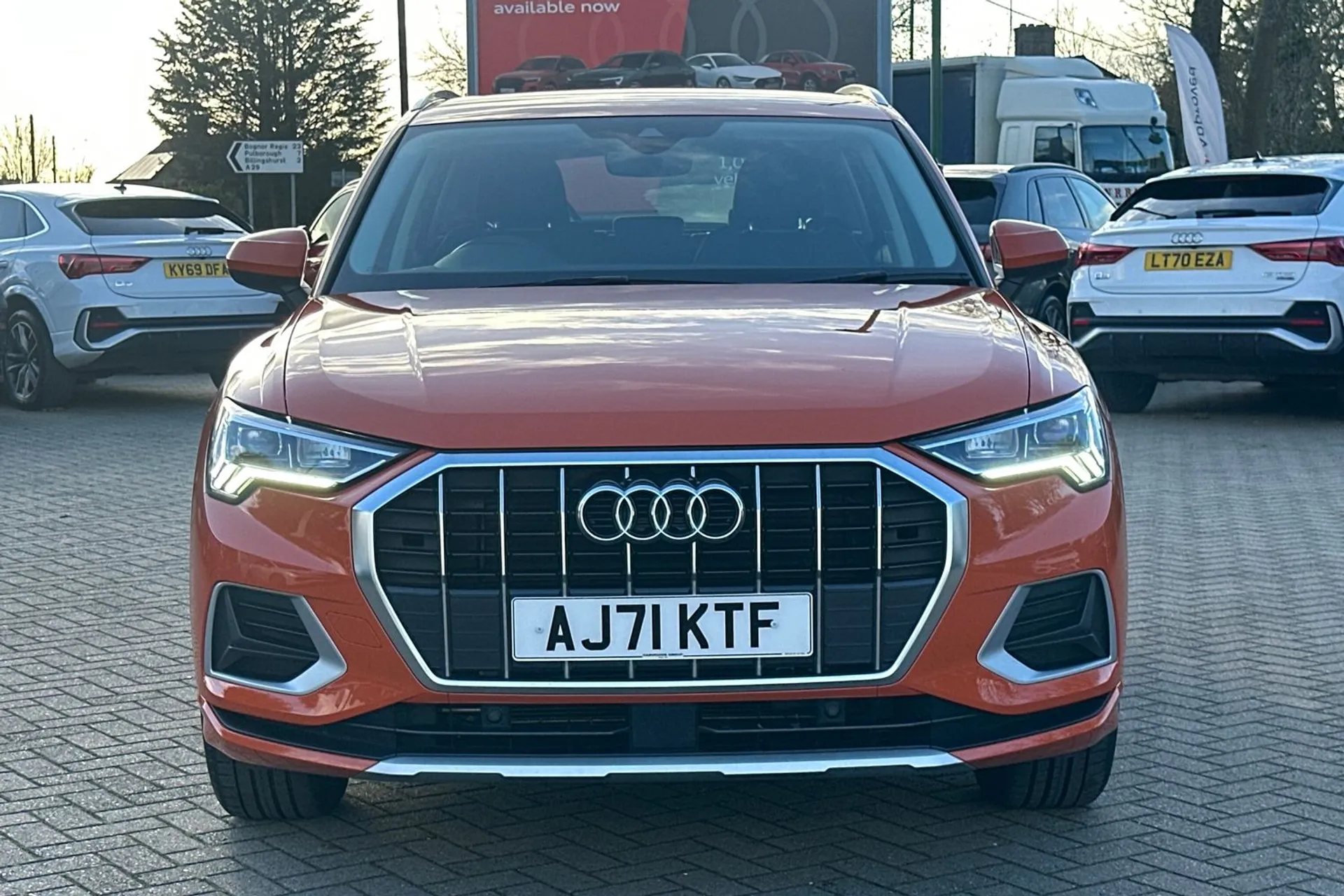 Audi Q3 thumbnail image number 18