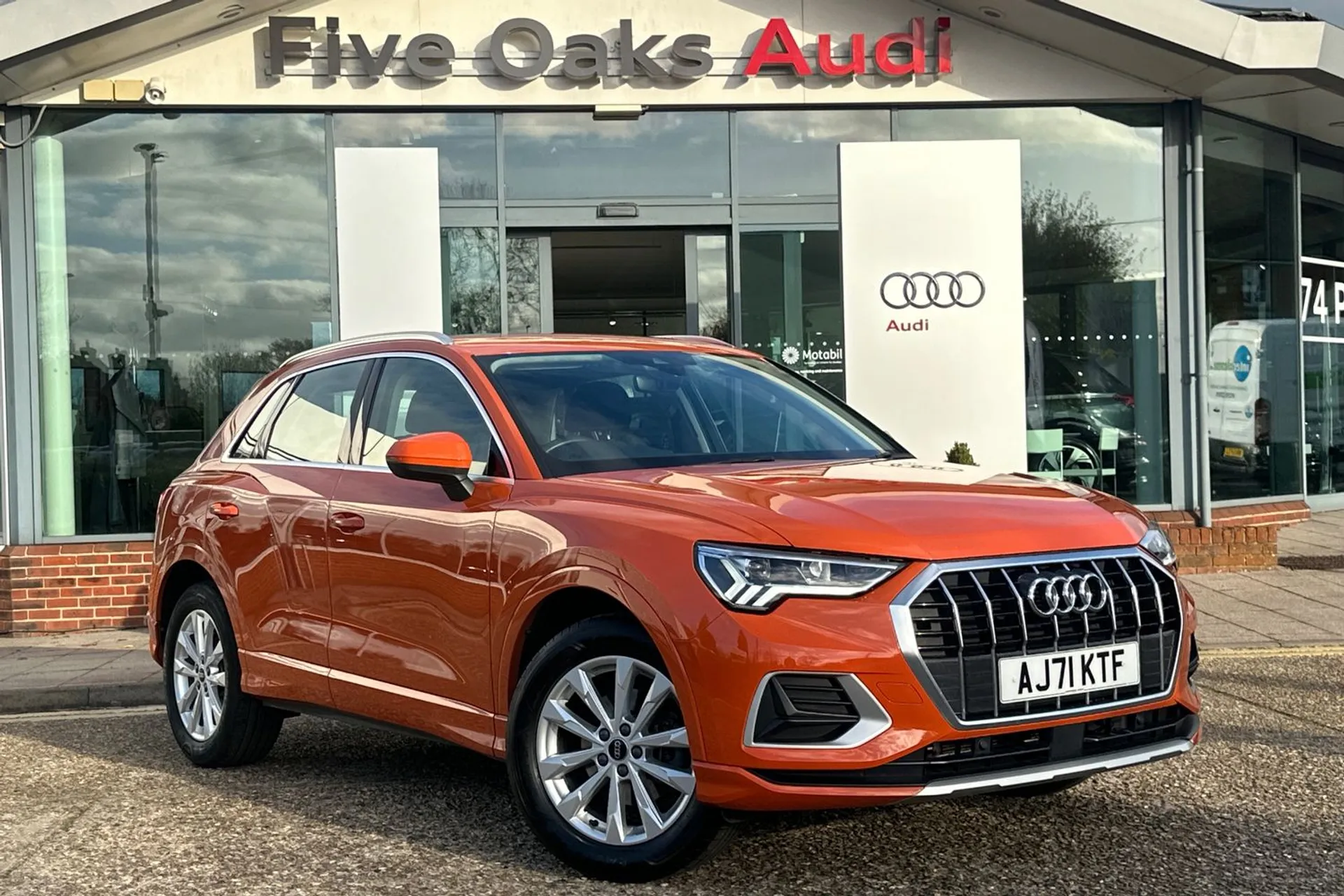 Audi Q3 focused image