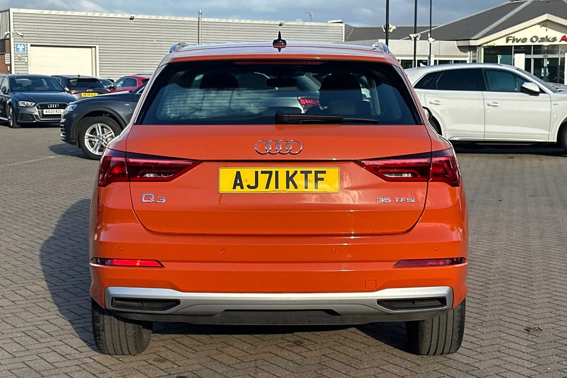 Audi Q3 thumbnail image number 6