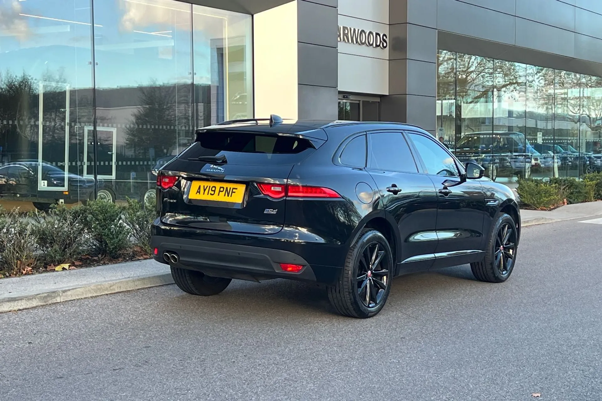 Jaguar F-PACE thumbnail image number 8