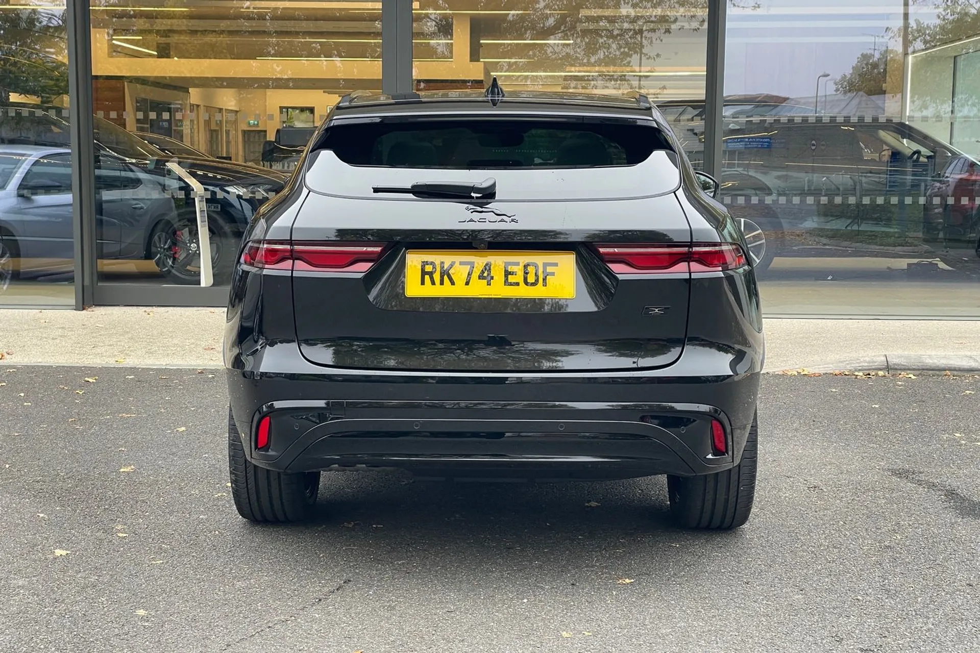 Jaguar F-PACE thumbnail image number 8