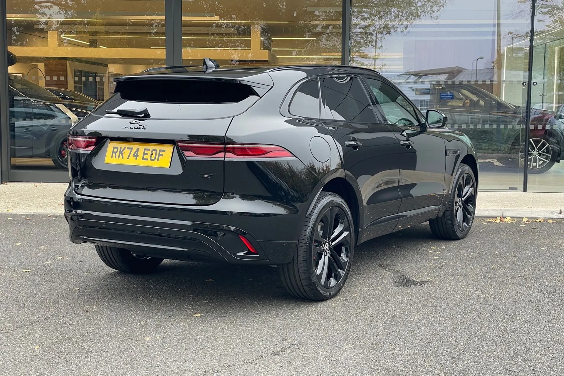 Jaguar F-PACE thumbnail image number 7