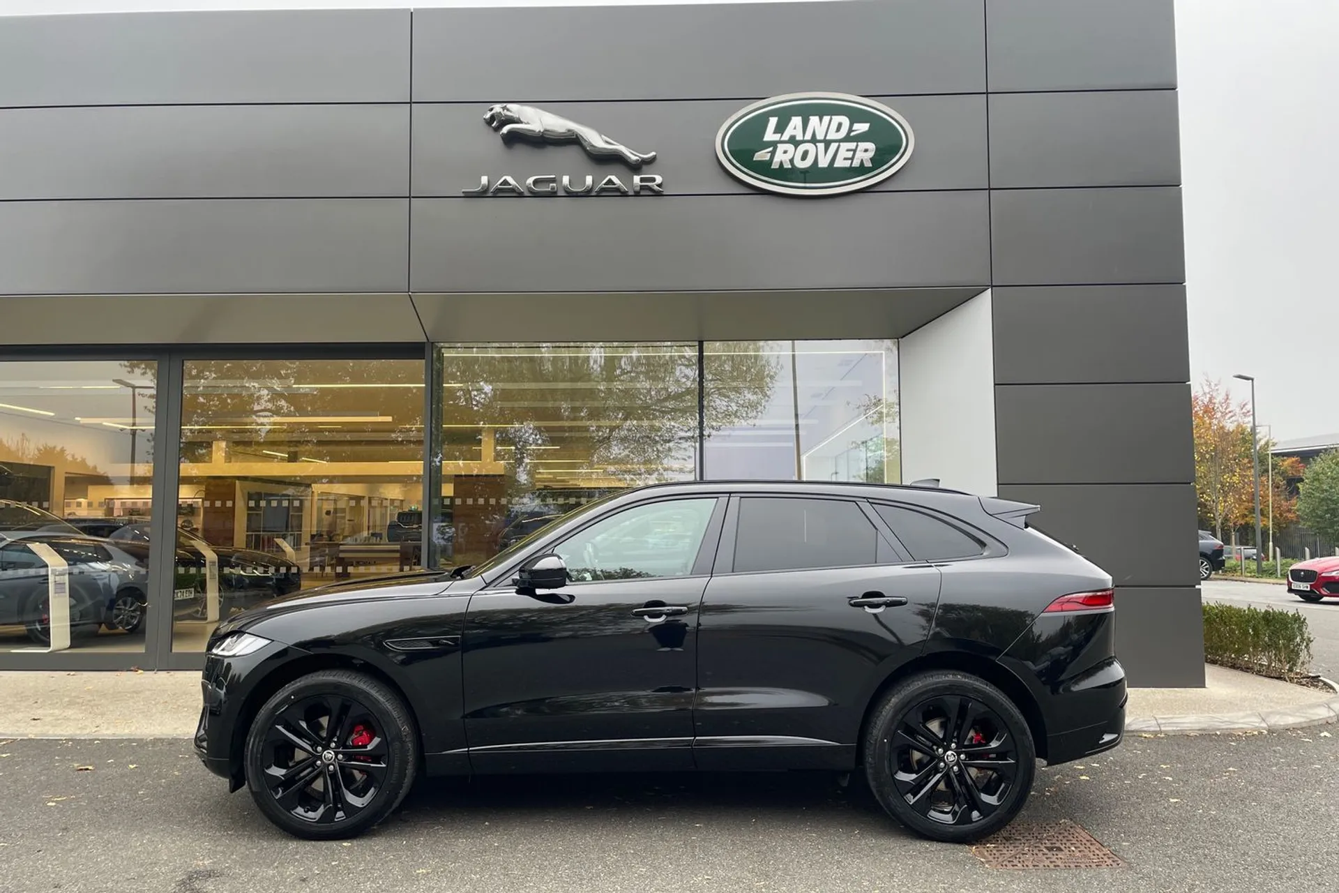 Jaguar F-PACE thumbnail image number 26