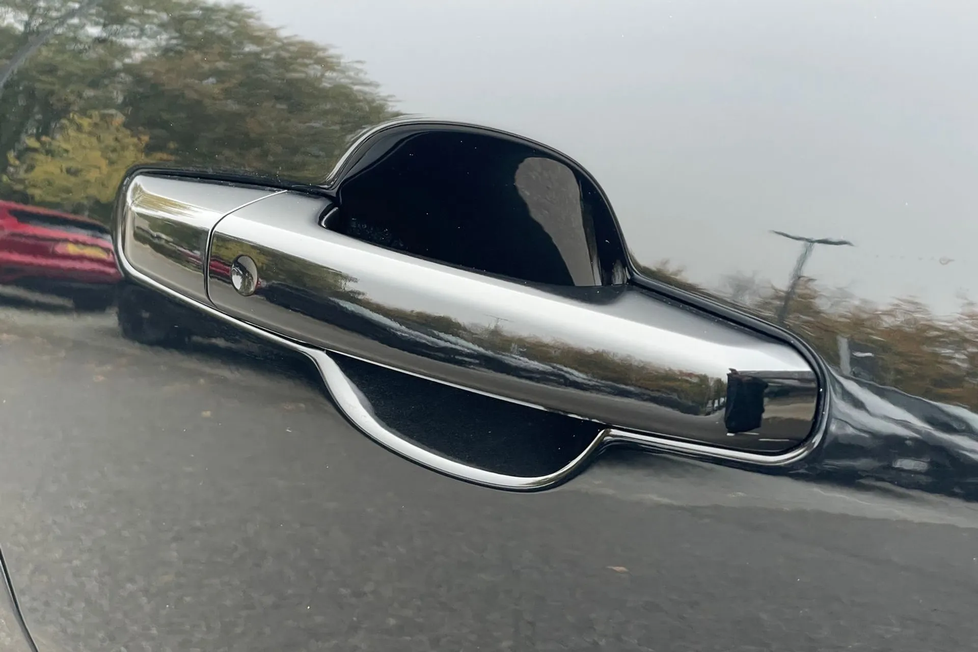 Jaguar F-PACE thumbnail image number 37