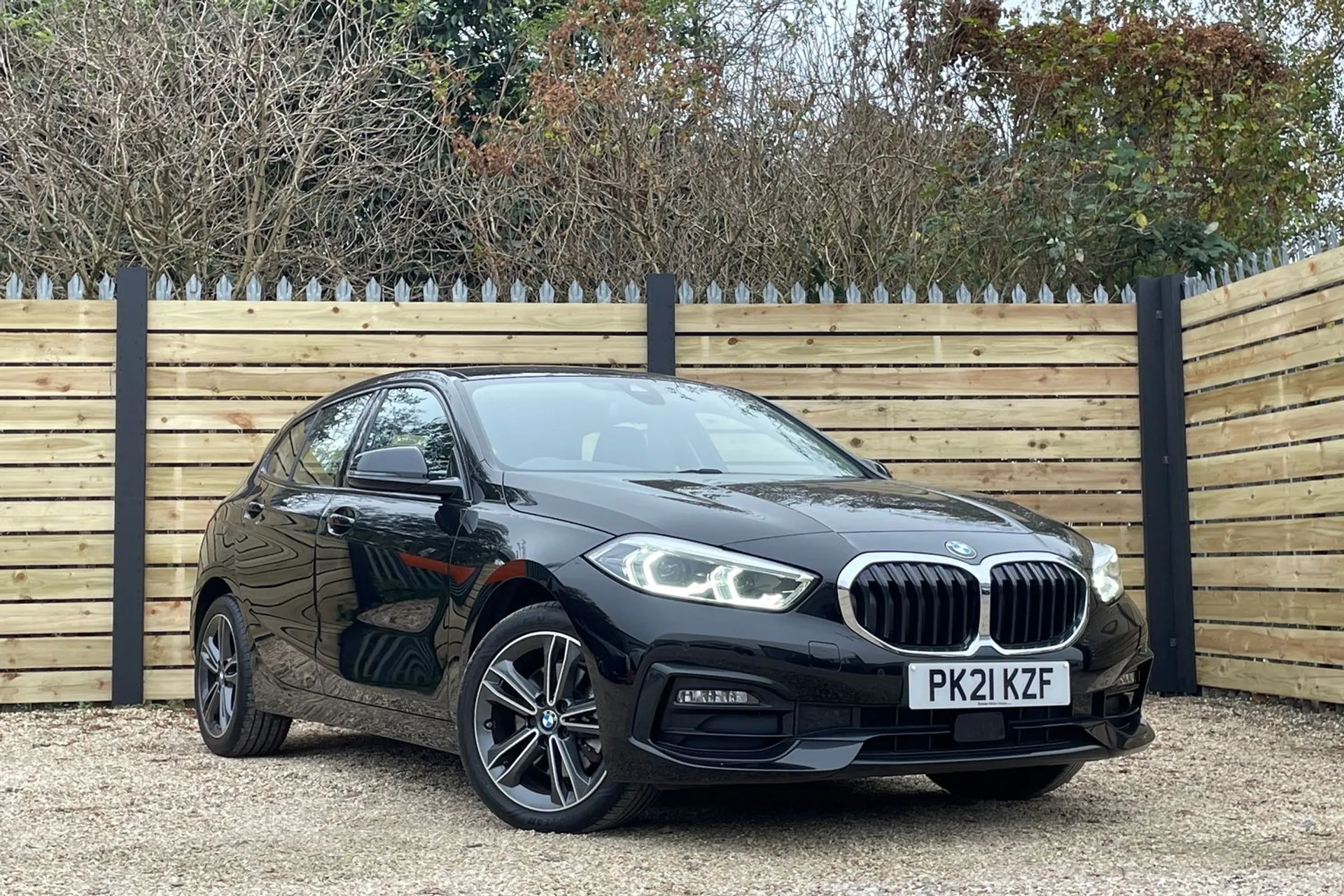 BMW 1 SERIES focused image