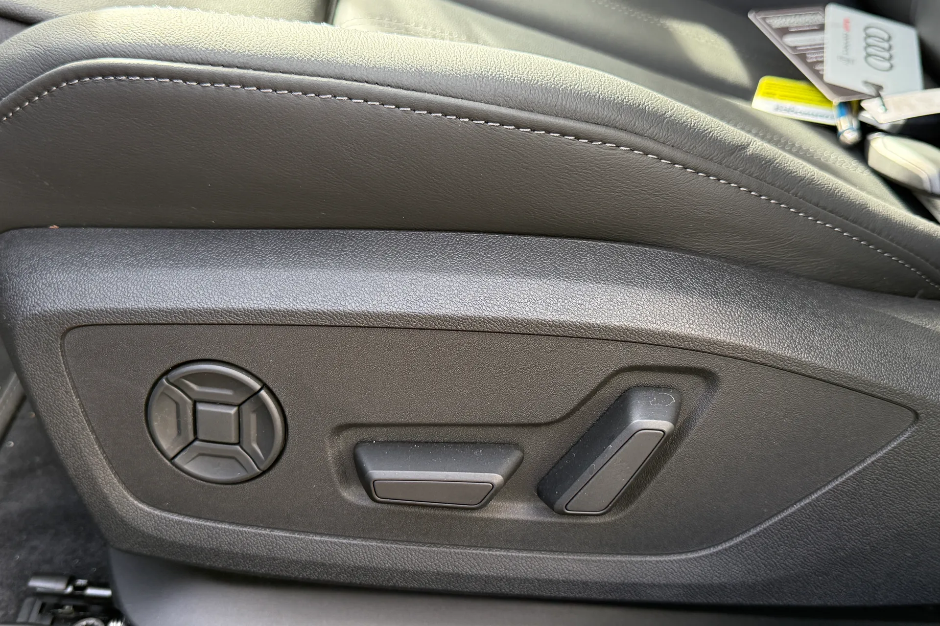 Audi A5 thumbnail image number 35