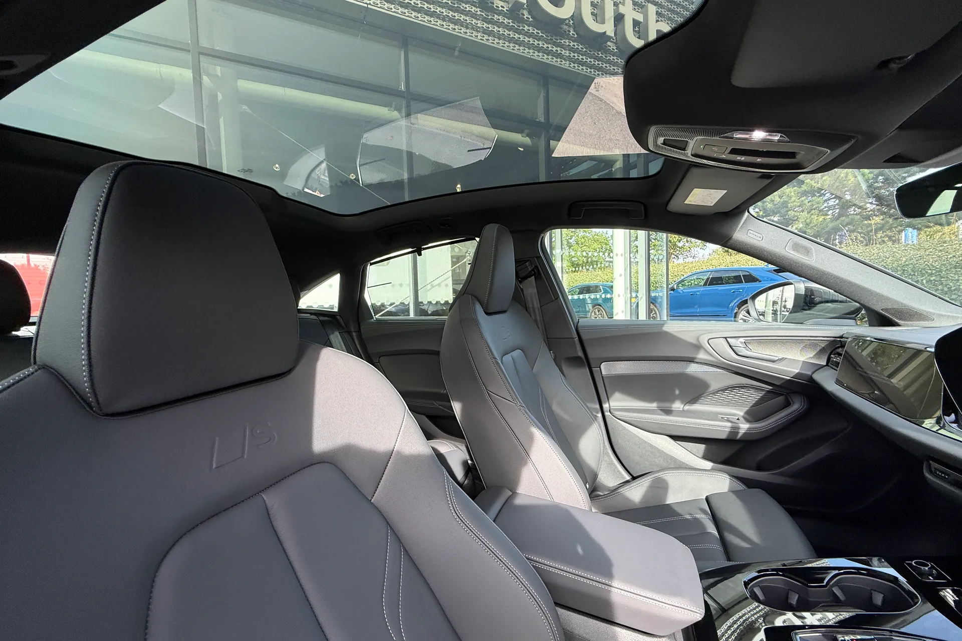 Audi A5 thumbnail image number 26