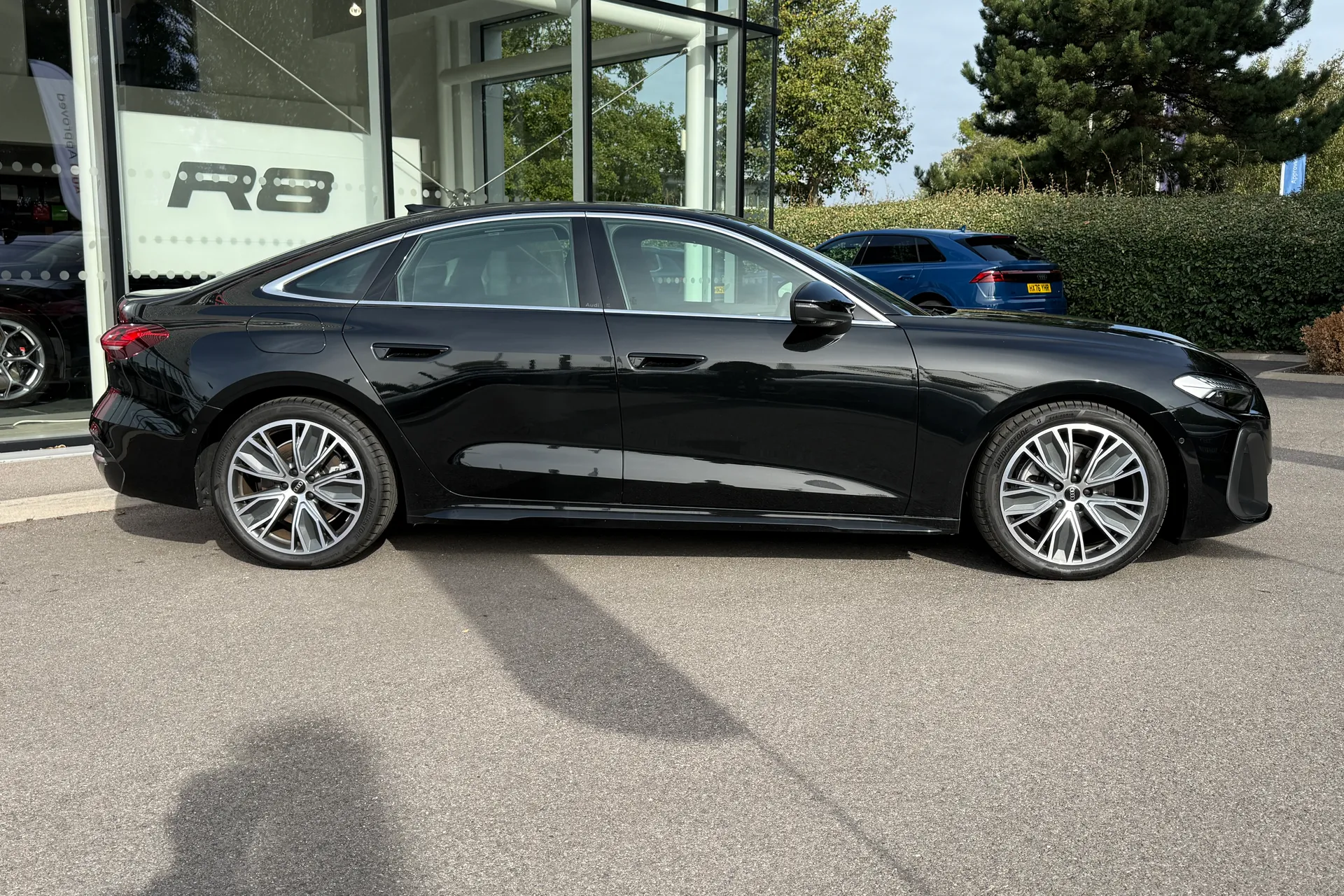 Audi A5 thumbnail image number 2